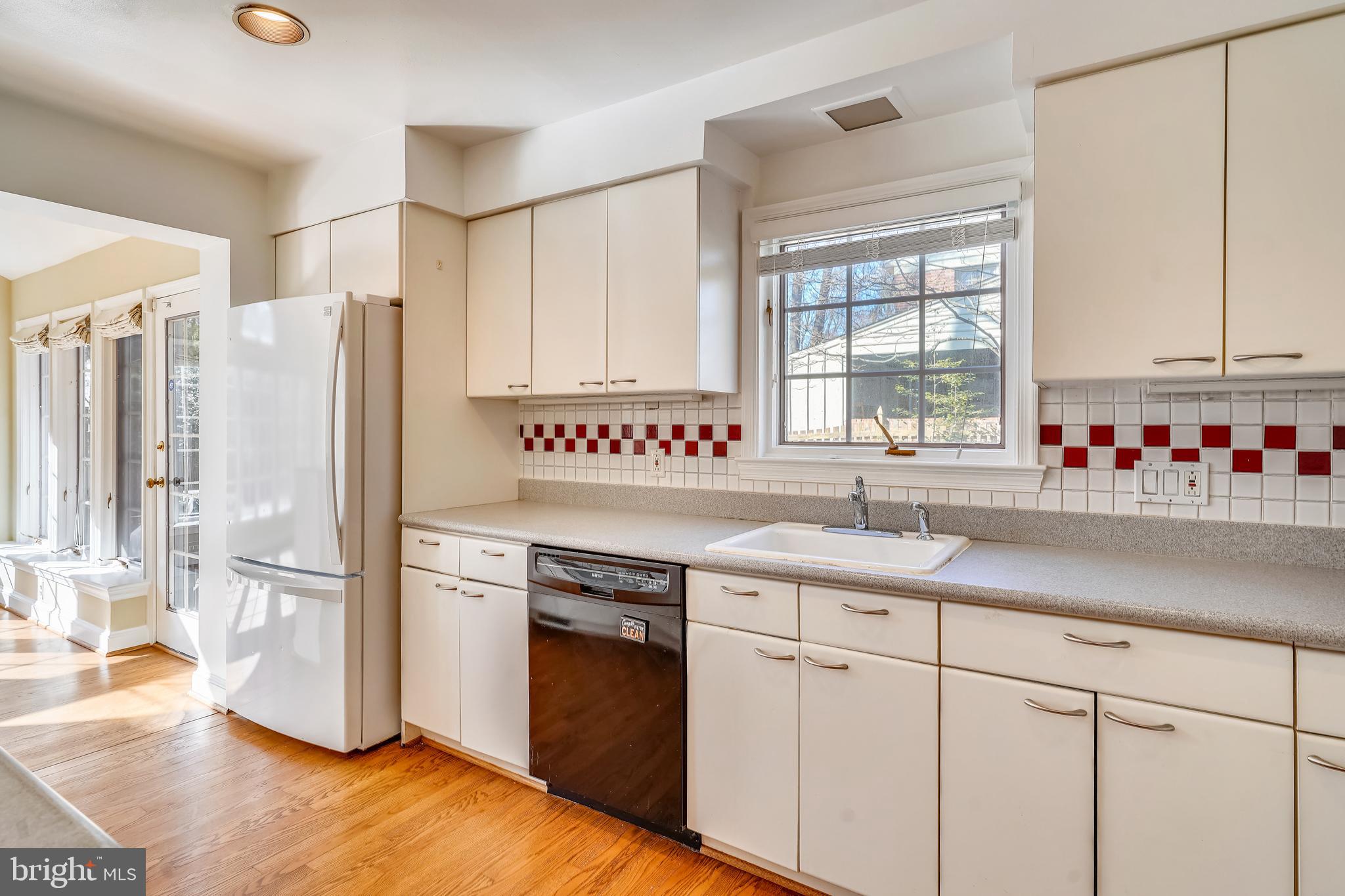 FALLS HILL - Residential Lease