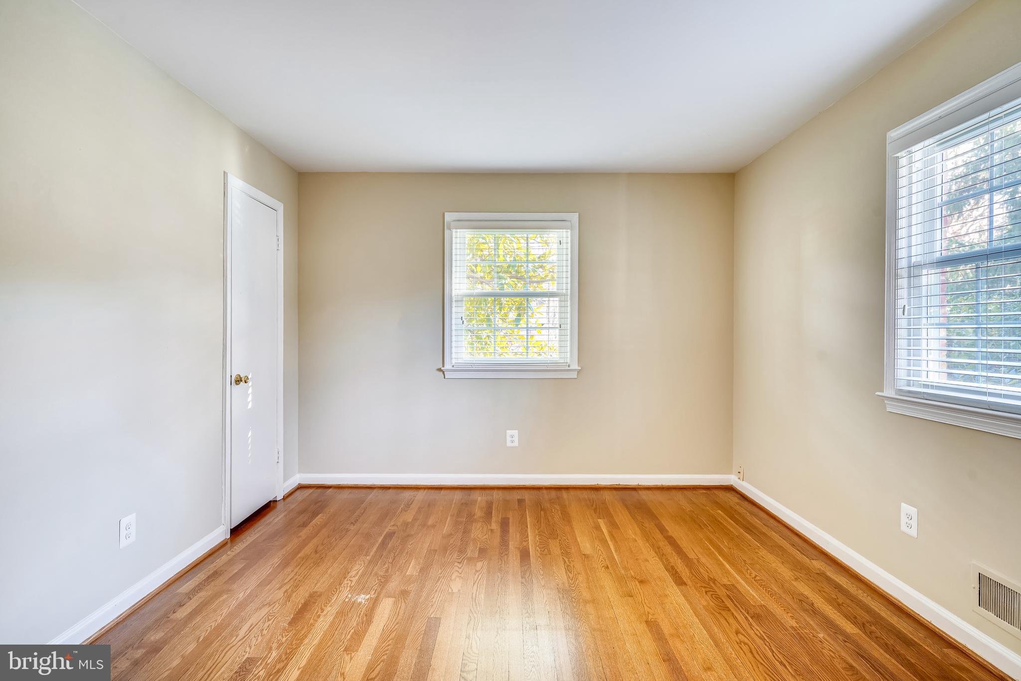 FALLS HILL - Residential Lease