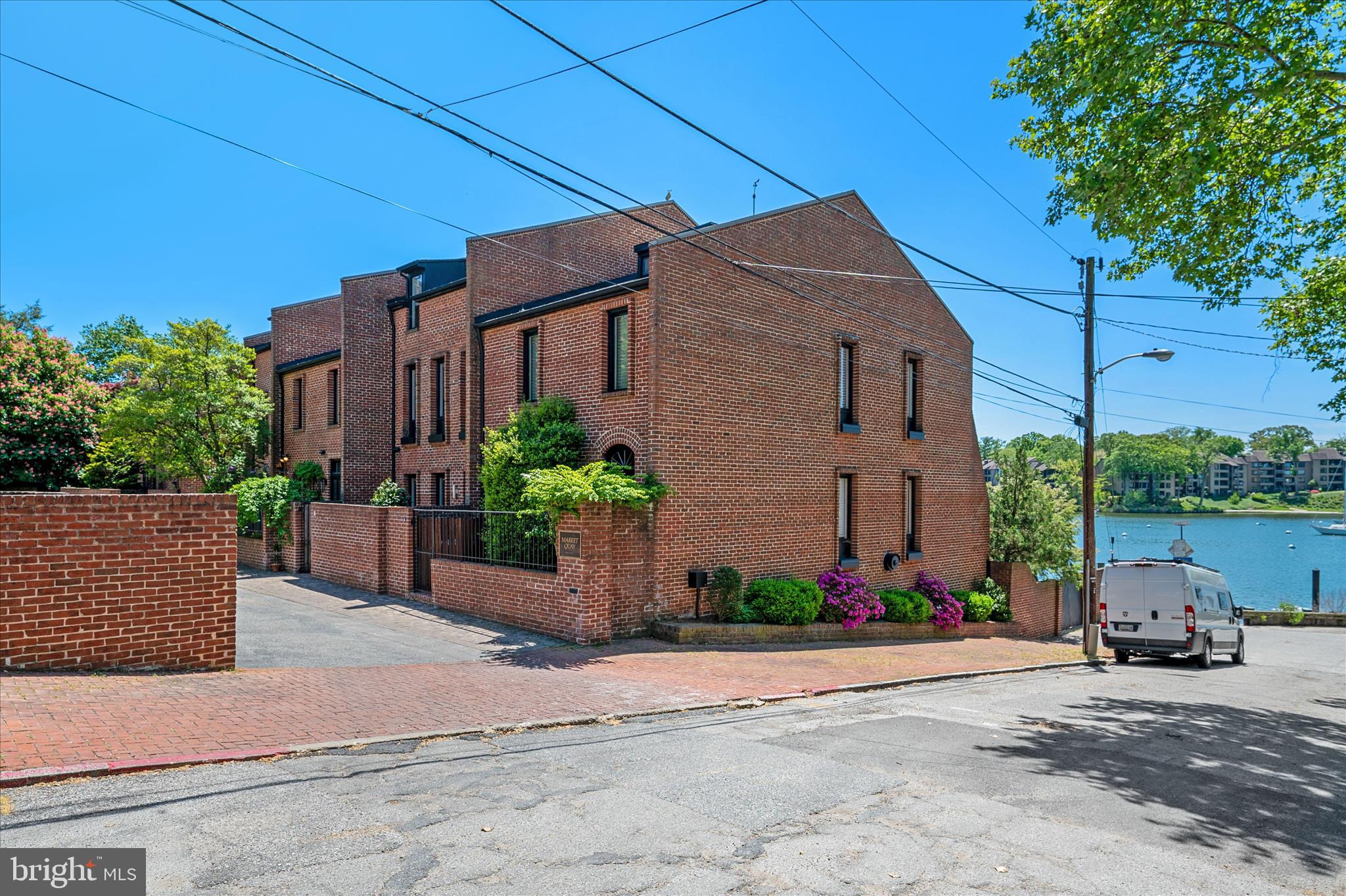 HISTORIC DISTRICT - Residential