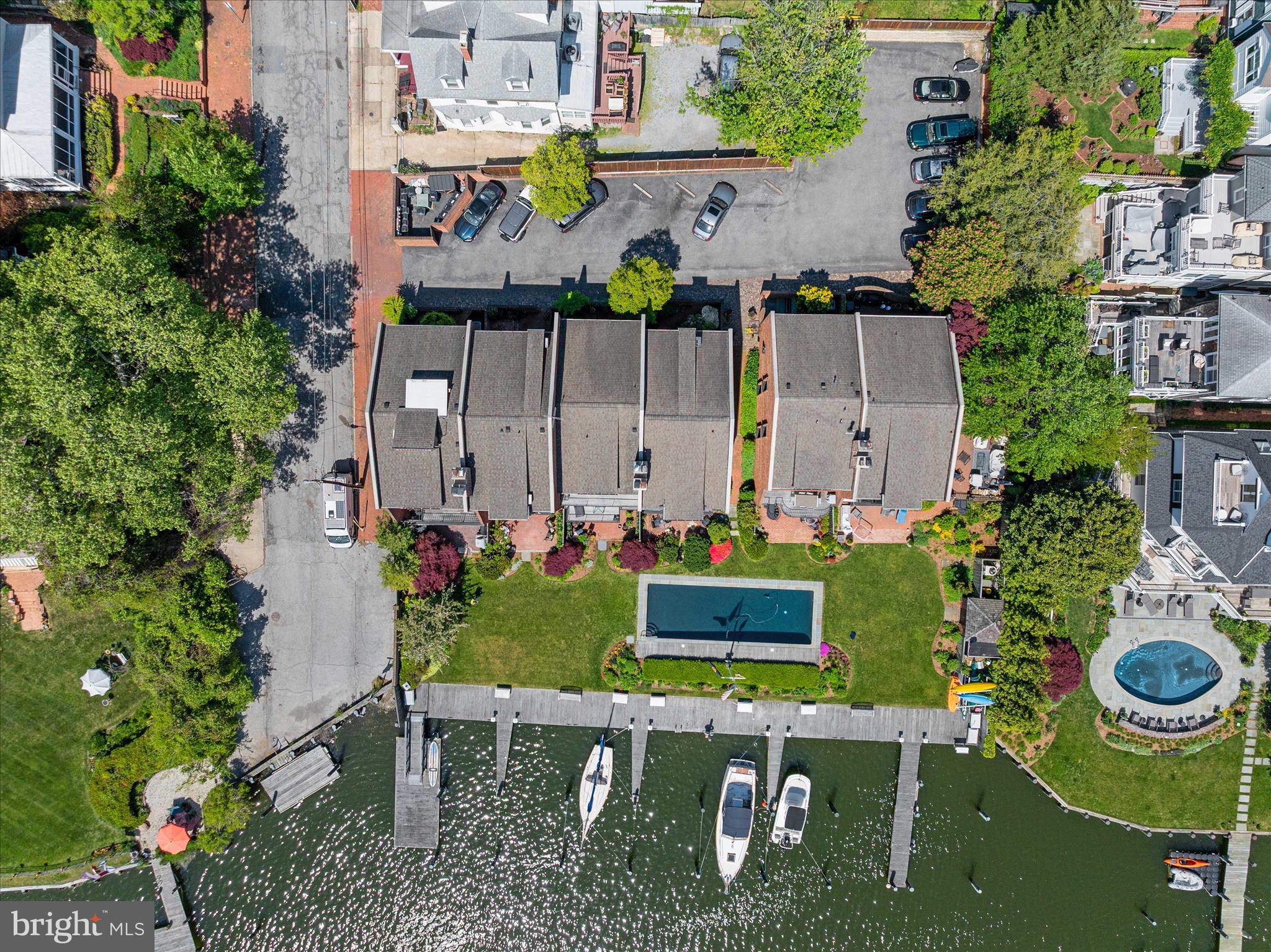 HISTORIC DISTRICT - Residential