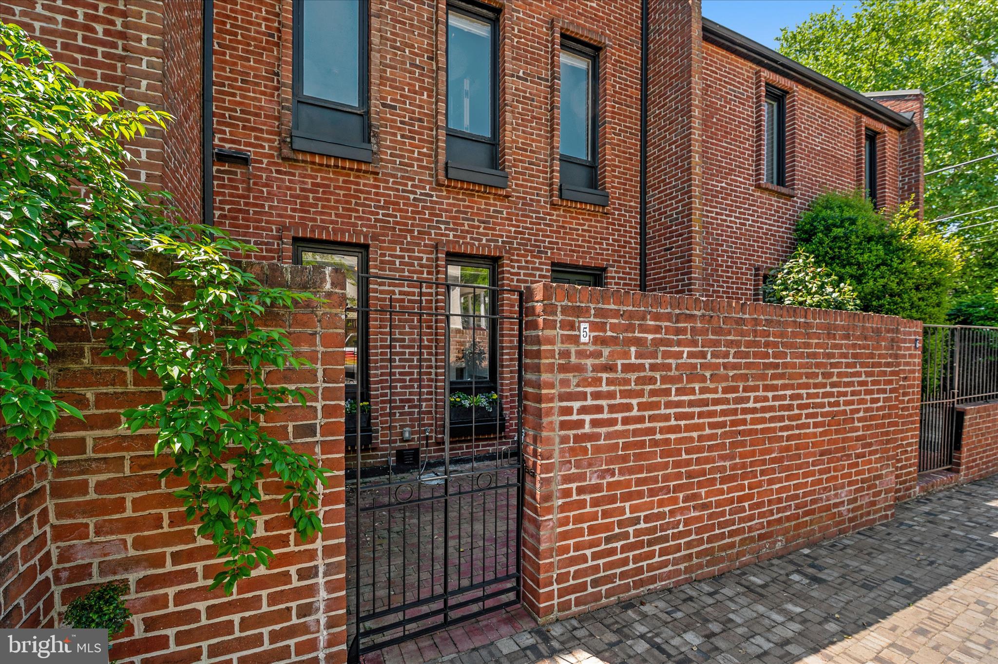 HISTORIC DISTRICT - Residential