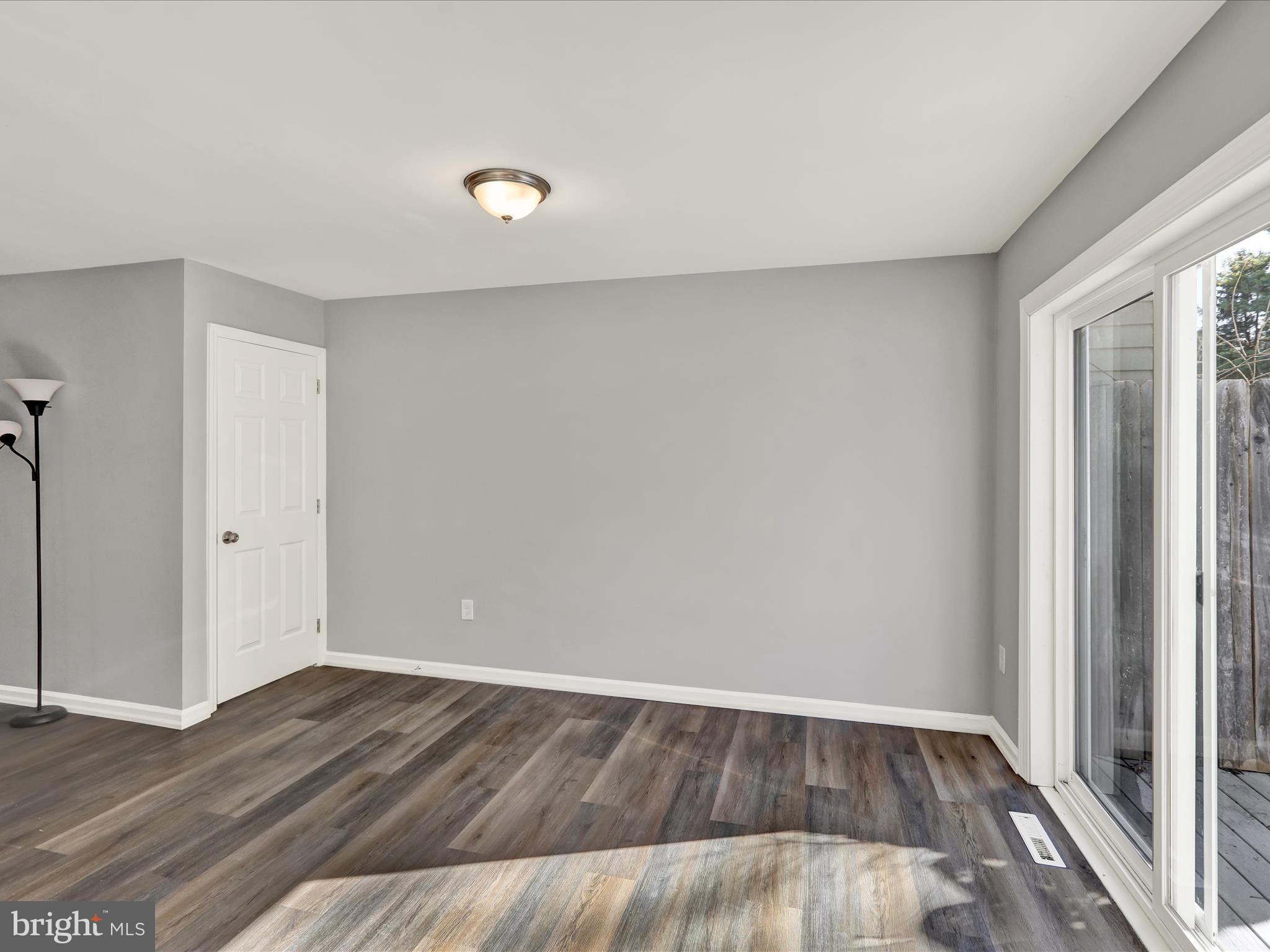 CONSTITUTION SQUARE - Residential