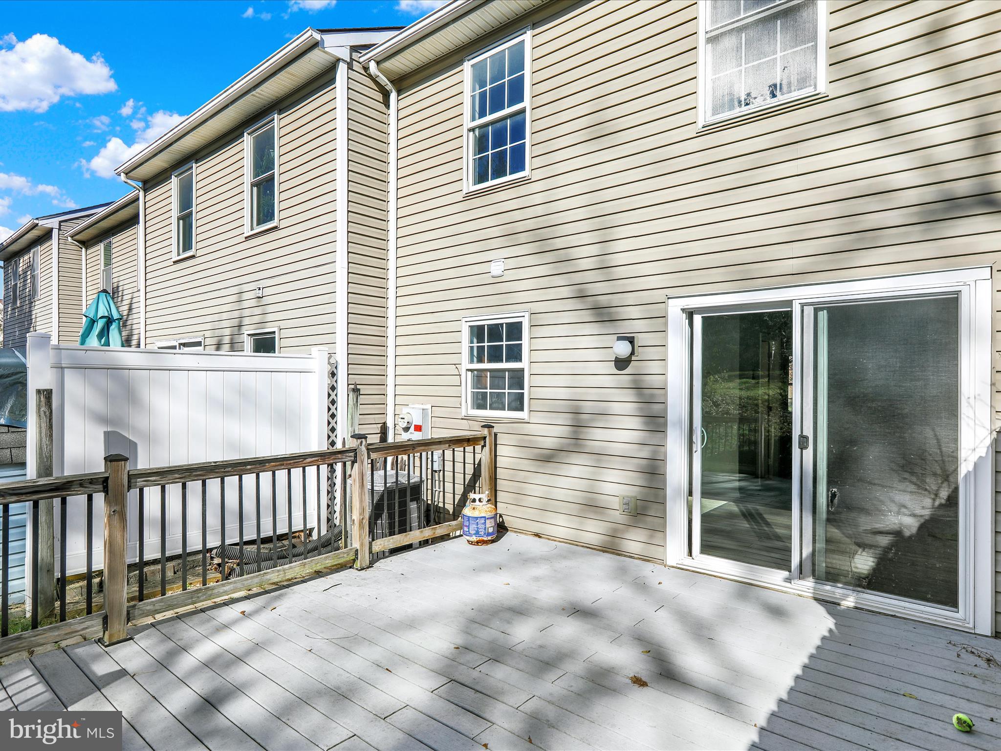 CONSTITUTION SQUARE - Residential