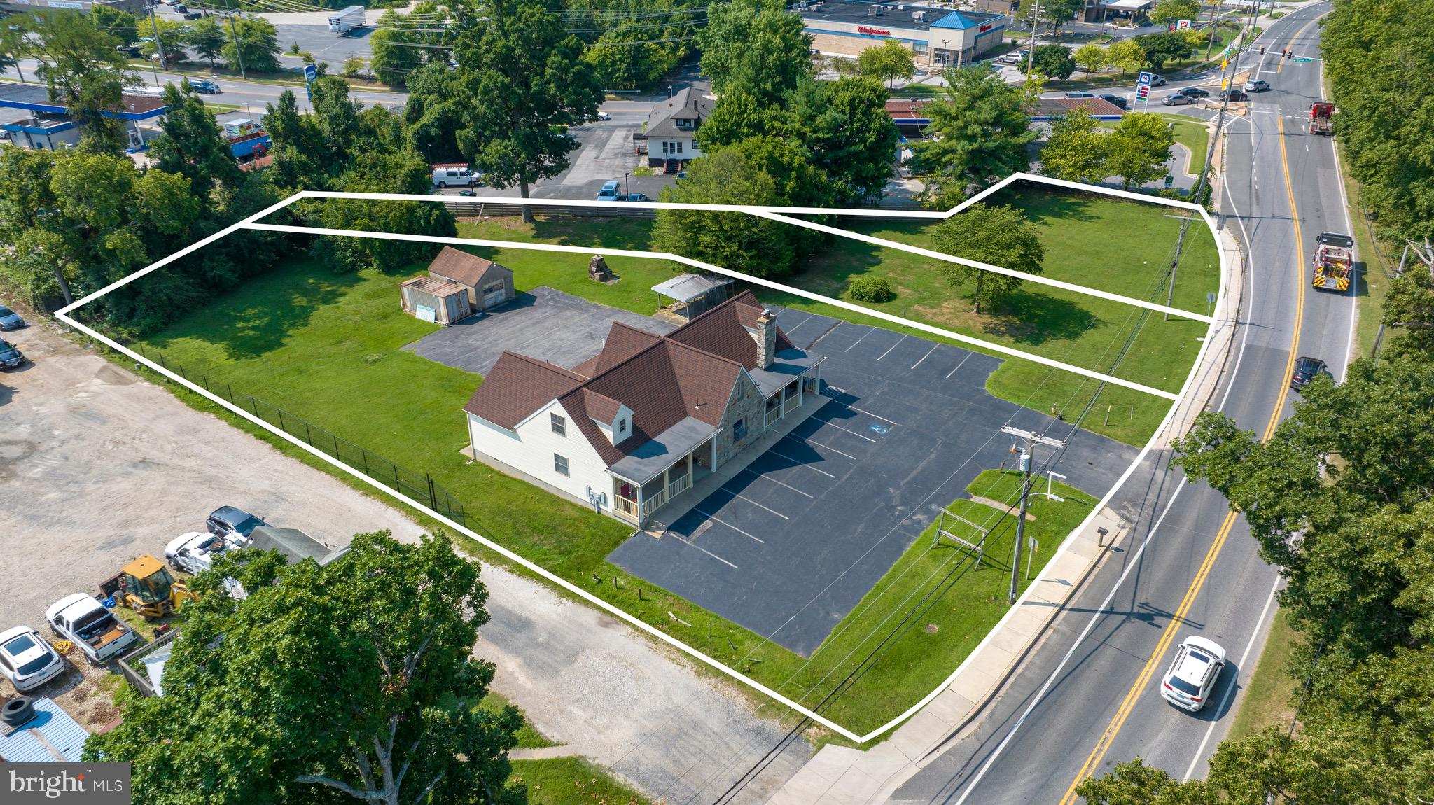 MIDDLE RIVER - Residential