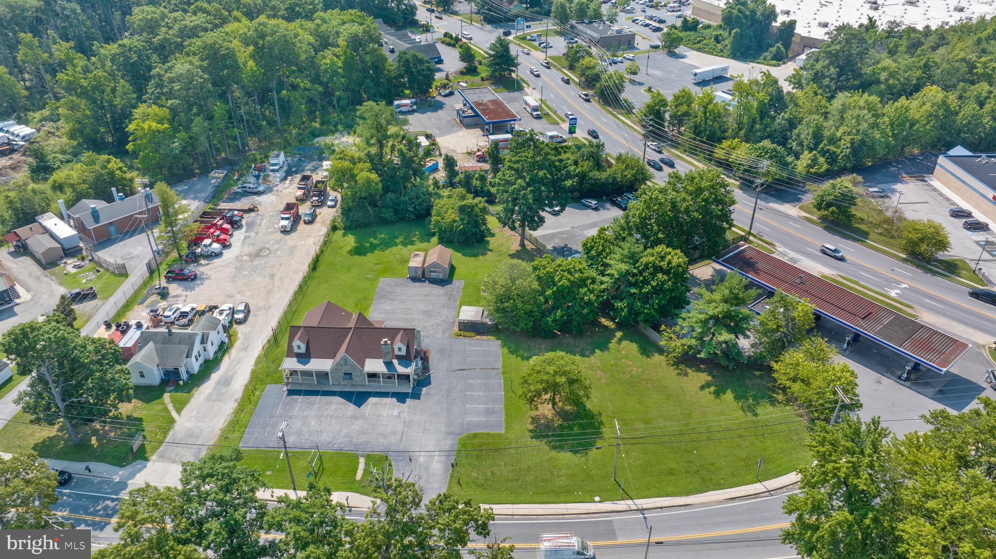 MIDDLE RIVER - Residential