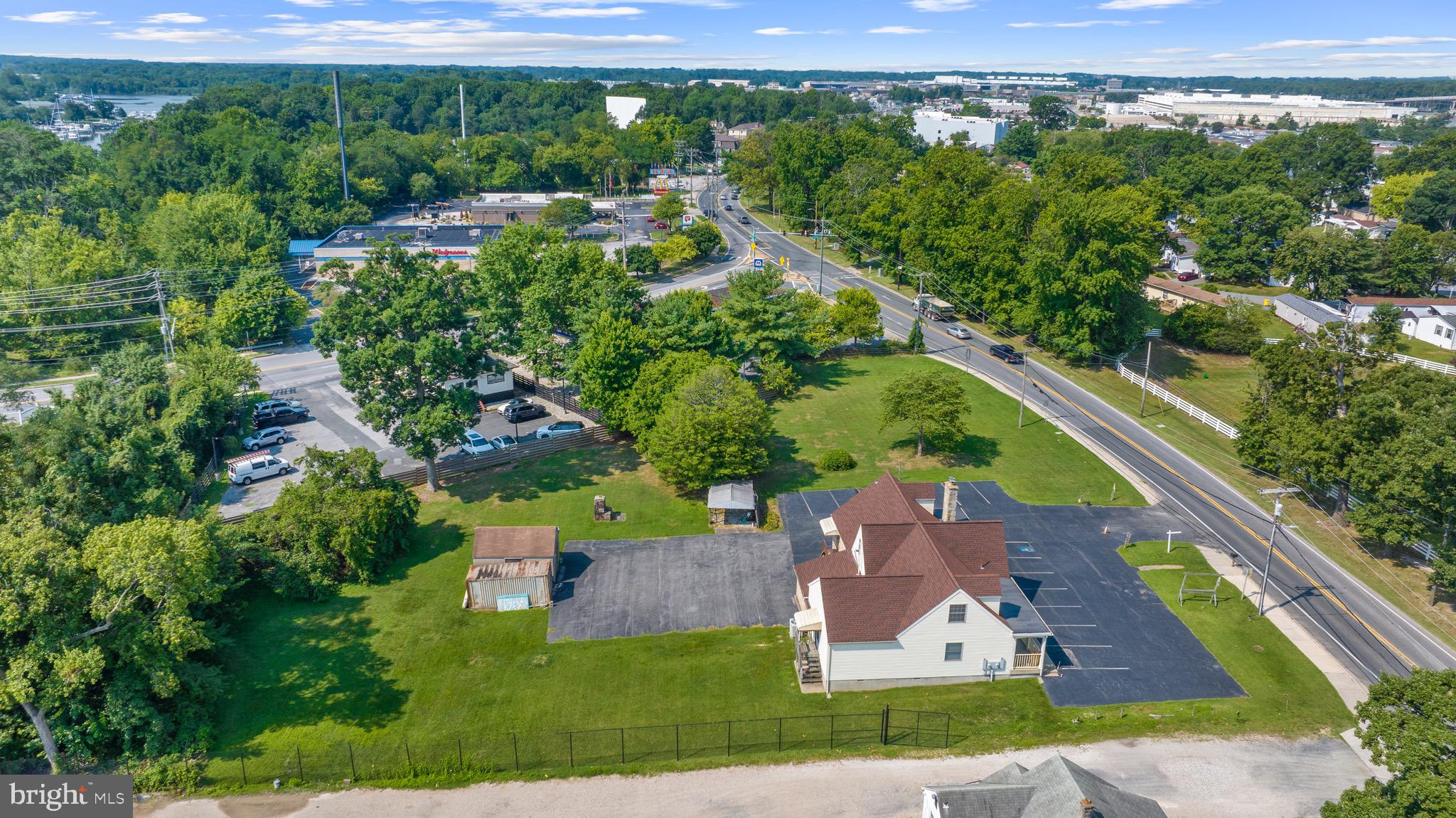 MIDDLE RIVER - Residential