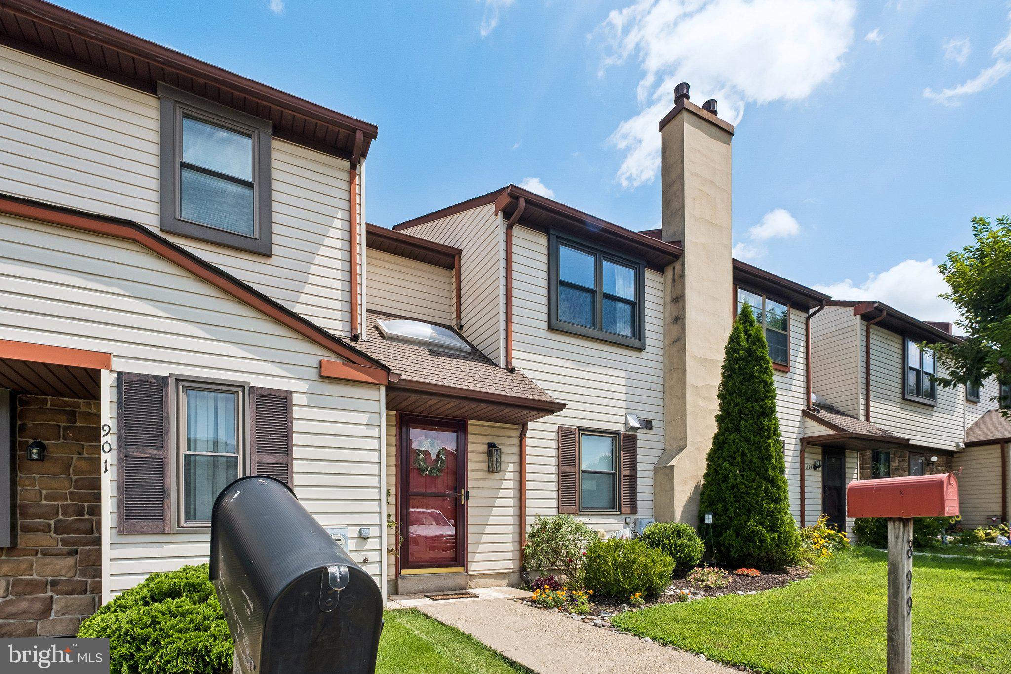 899 ANDOVER PLACE
