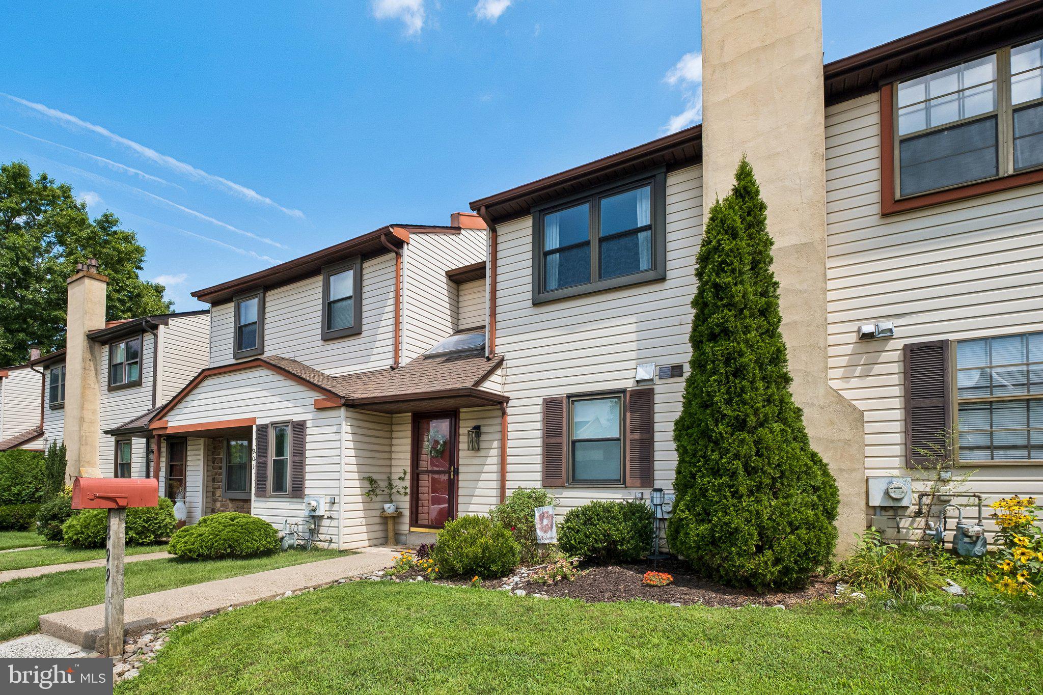 899 ANDOVER PLACE