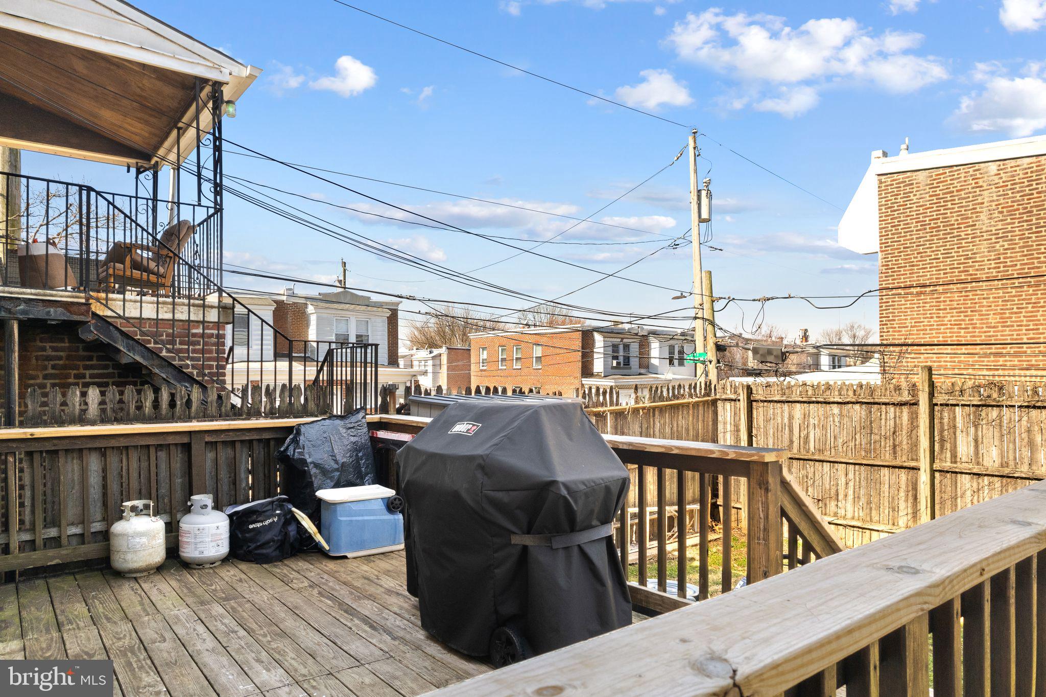 ROXBOROUGH - Residential