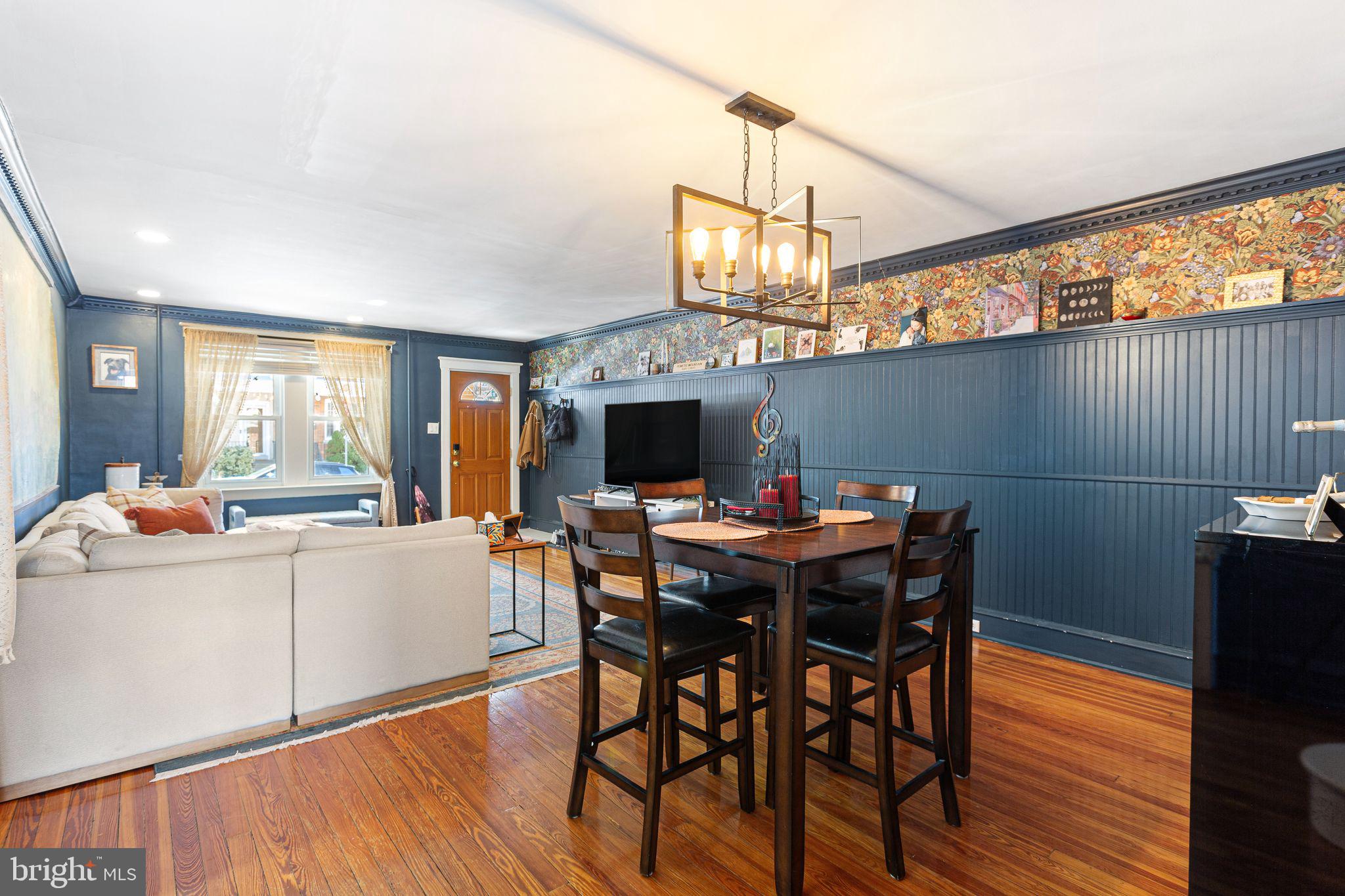 ROXBOROUGH - Residential