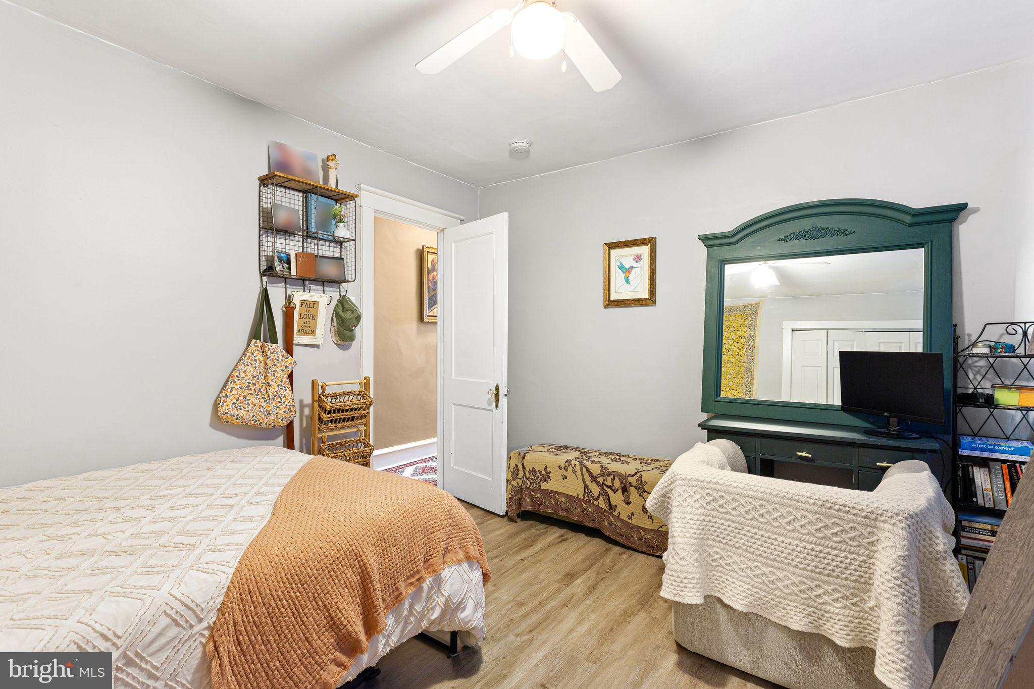 ROXBOROUGH - Residential