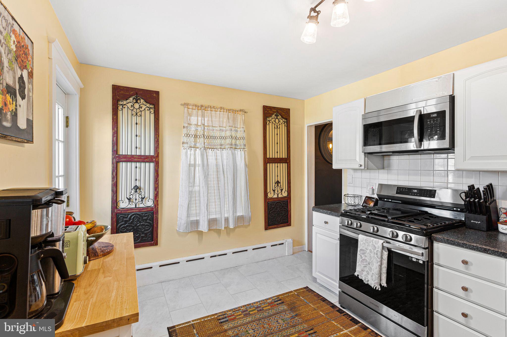 ROXBOROUGH - Residential