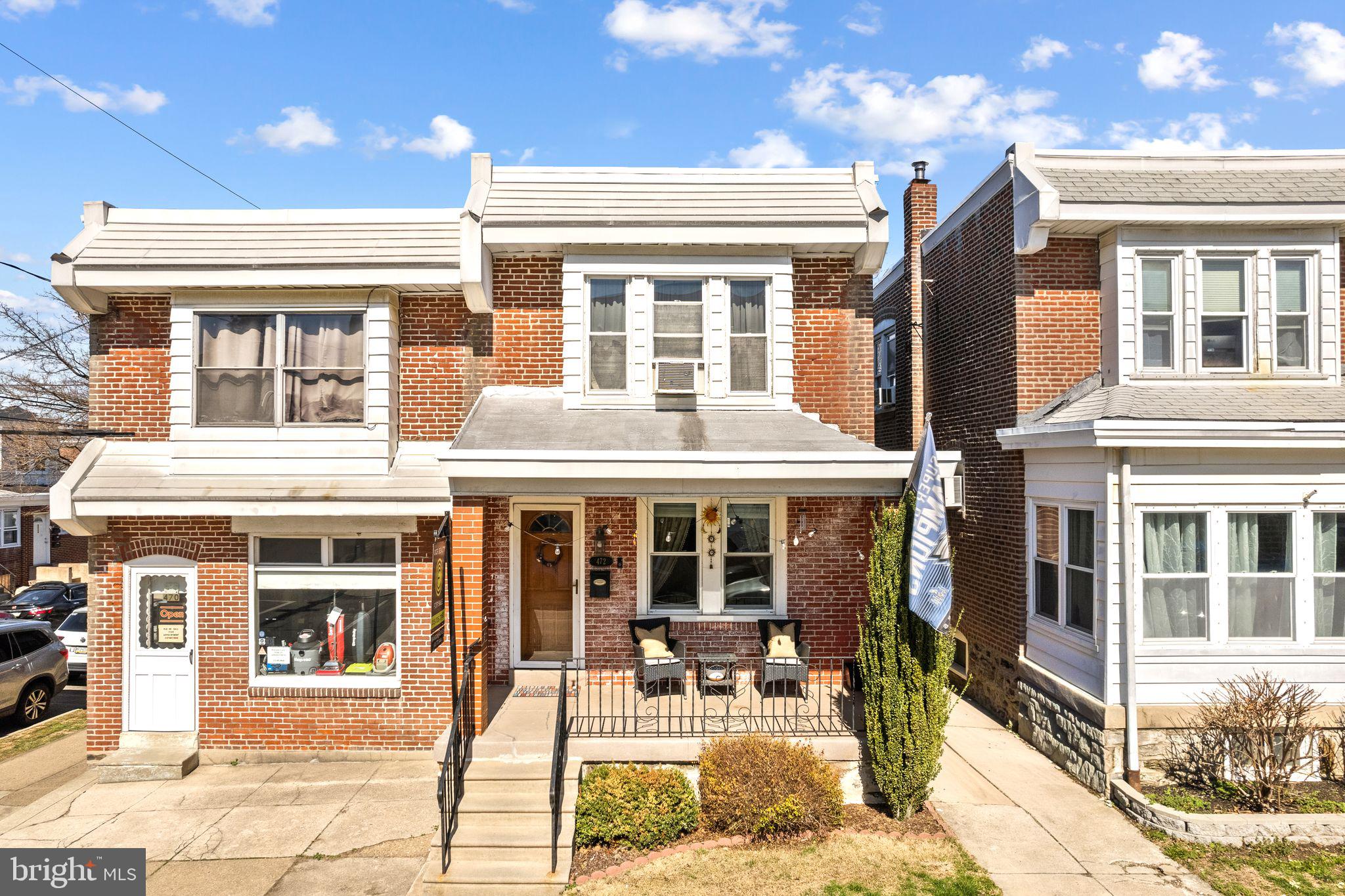 ROXBOROUGH - Residential