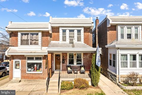 Townhouse For Sale - 472 Markle Street<br/> PHILADELPHIA, PA 19128