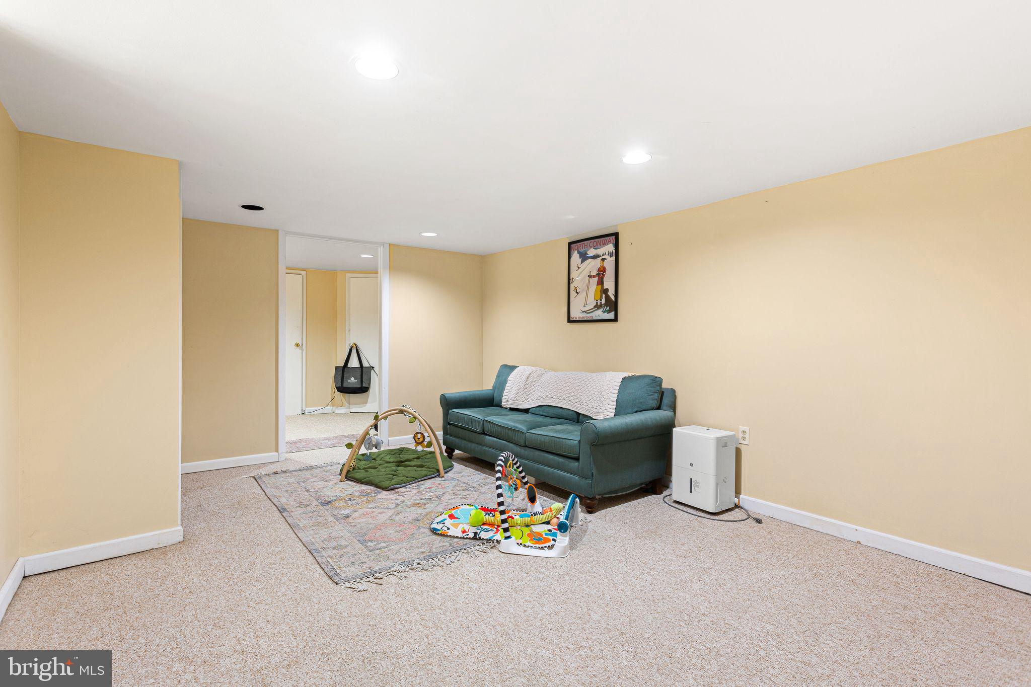 ROXBOROUGH - Residential