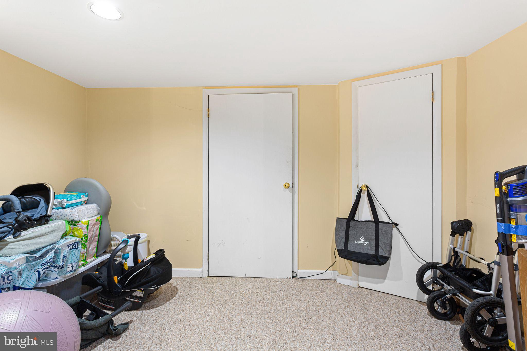 ROXBOROUGH - Residential