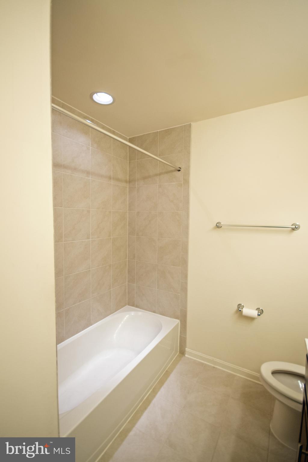 MADISON CRESCENT - Residential Lease