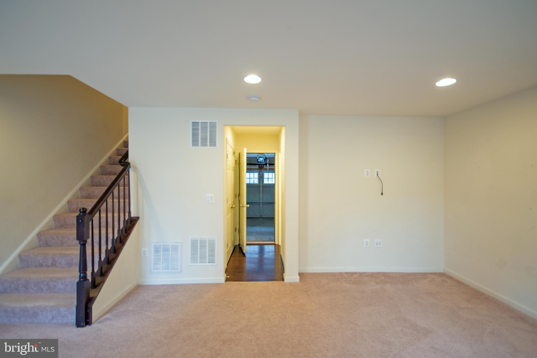 MADISON CRESCENT - Residential Lease