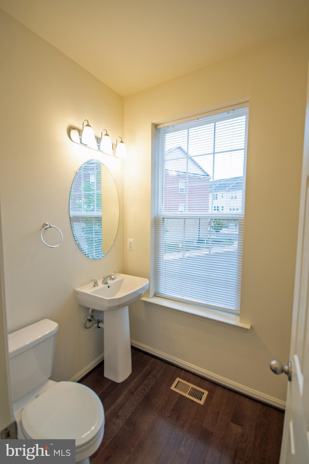 MADISON CRESCENT - Residential Lease