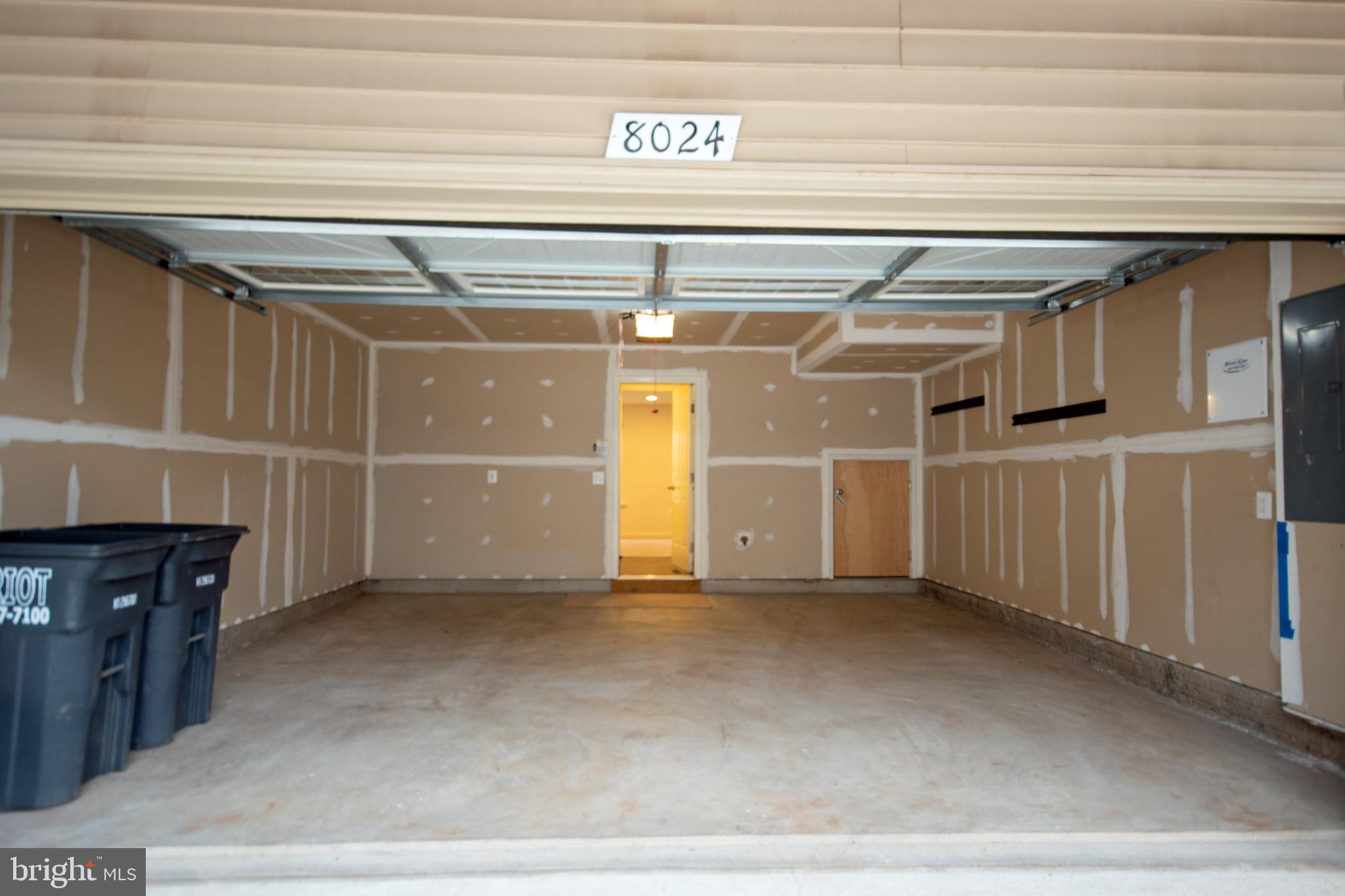 MADISON CRESCENT - Residential Lease