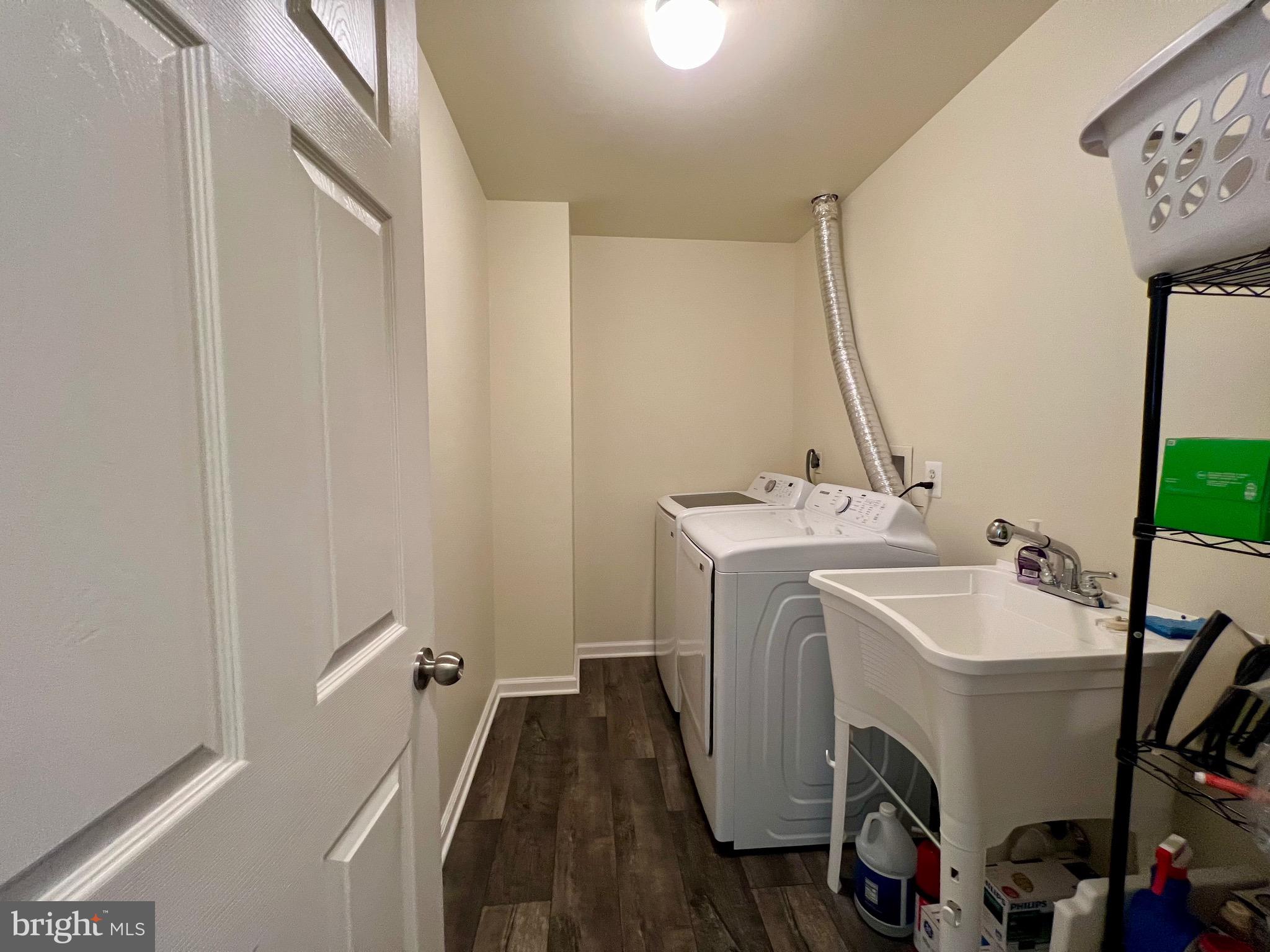 MOORINGS ON THE MAGOTHY - Residential Lease