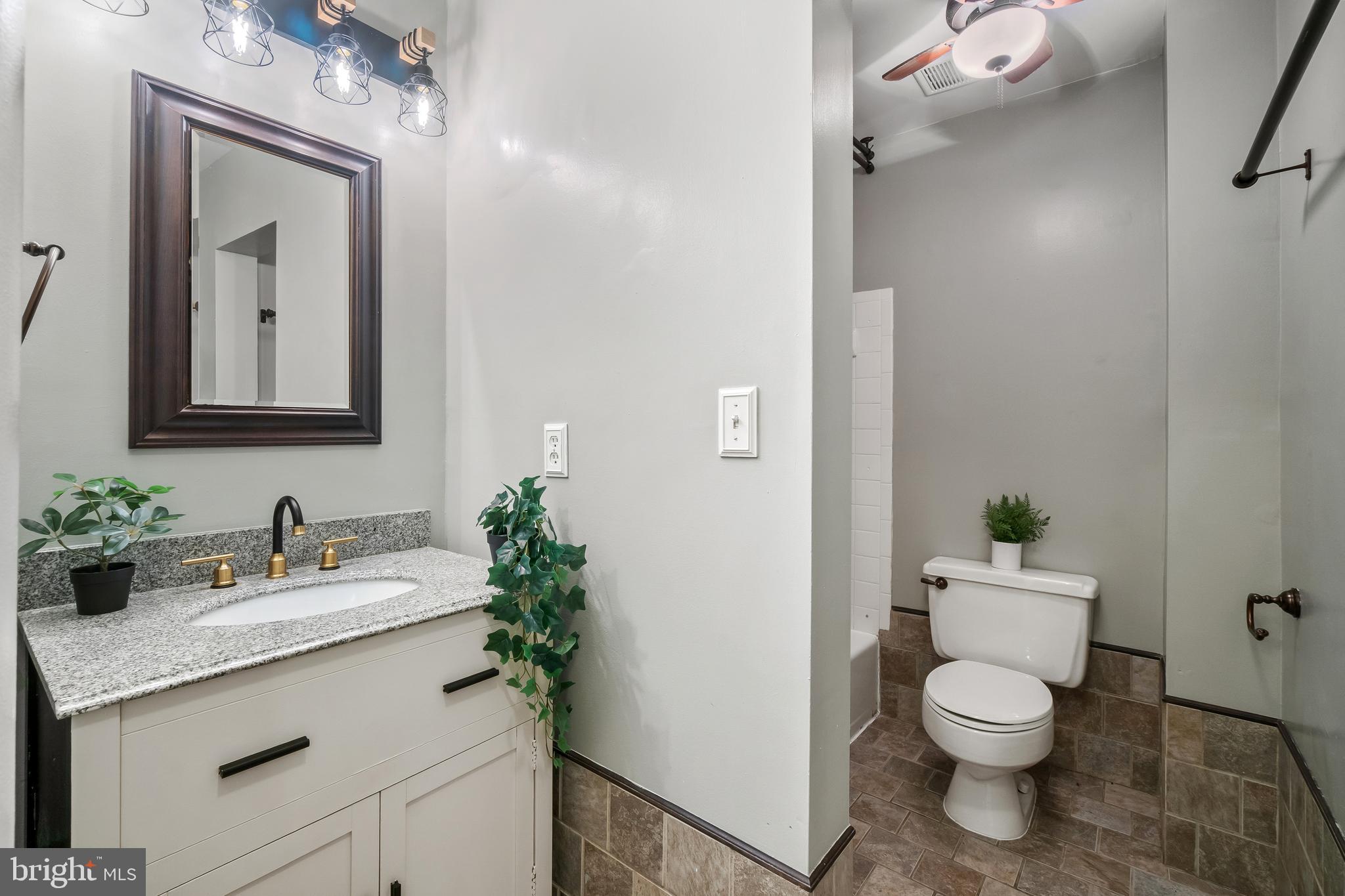 MOUNT VERNON PLACE HISTORIC DISTRICT - Residential Lease