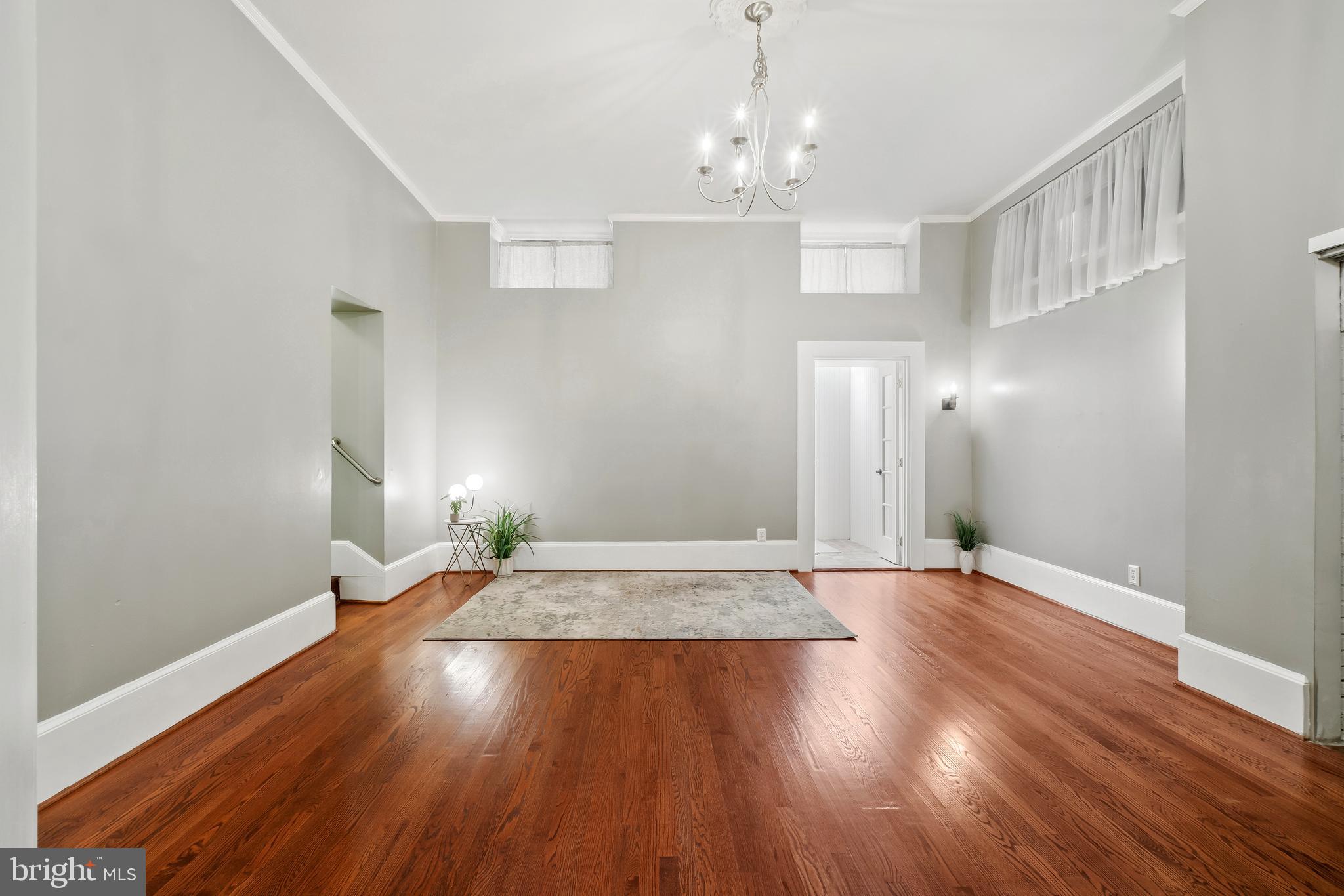 MOUNT VERNON PLACE HISTORIC DISTRICT - Residential Lease