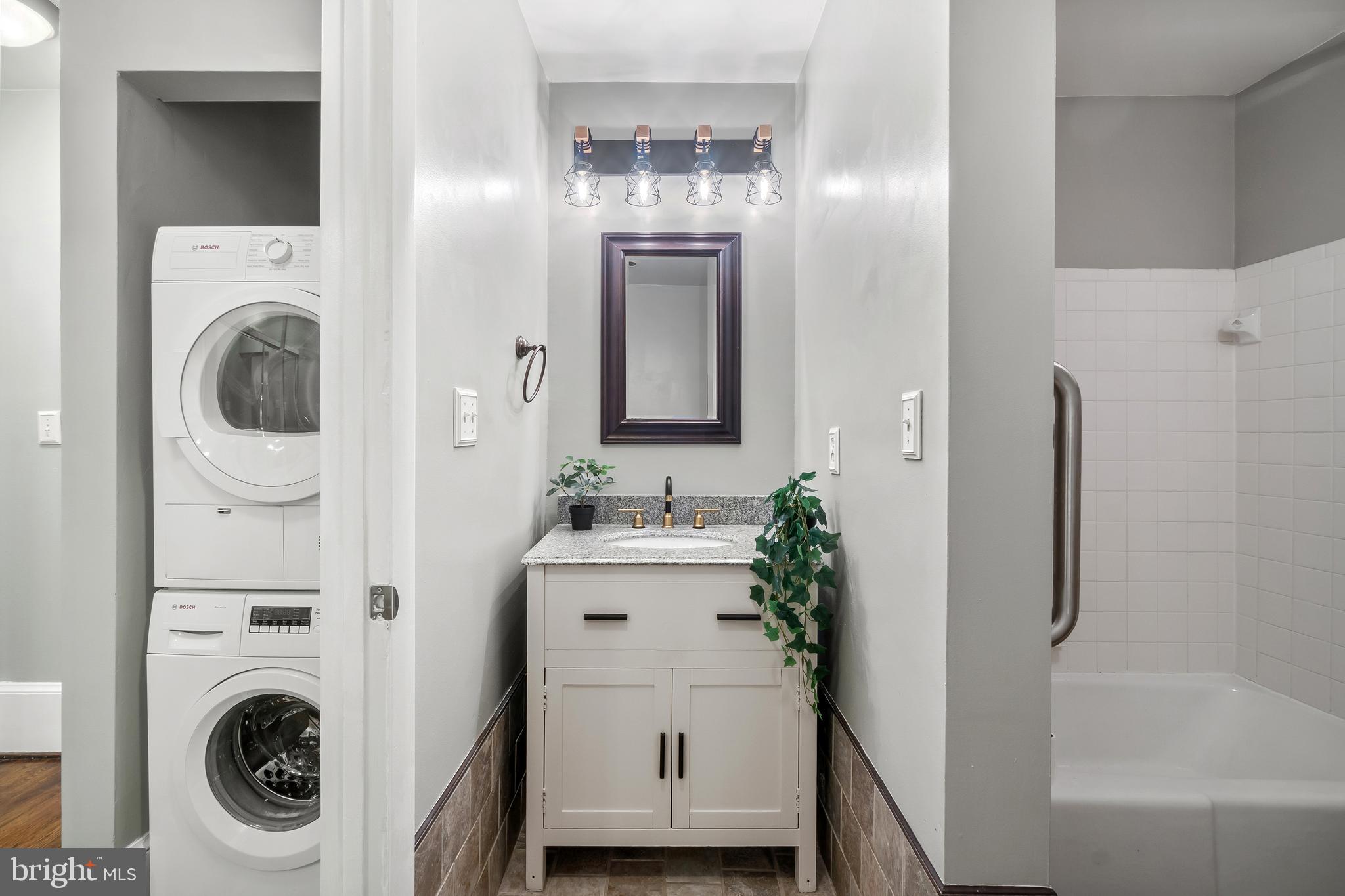 MOUNT VERNON PLACE HISTORIC DISTRICT - Residential Lease