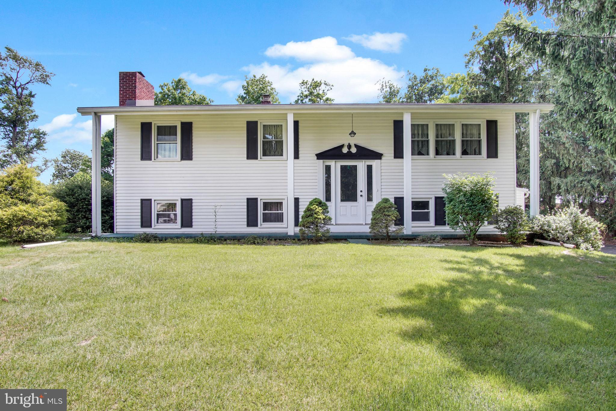 667 DIANE DRIVE