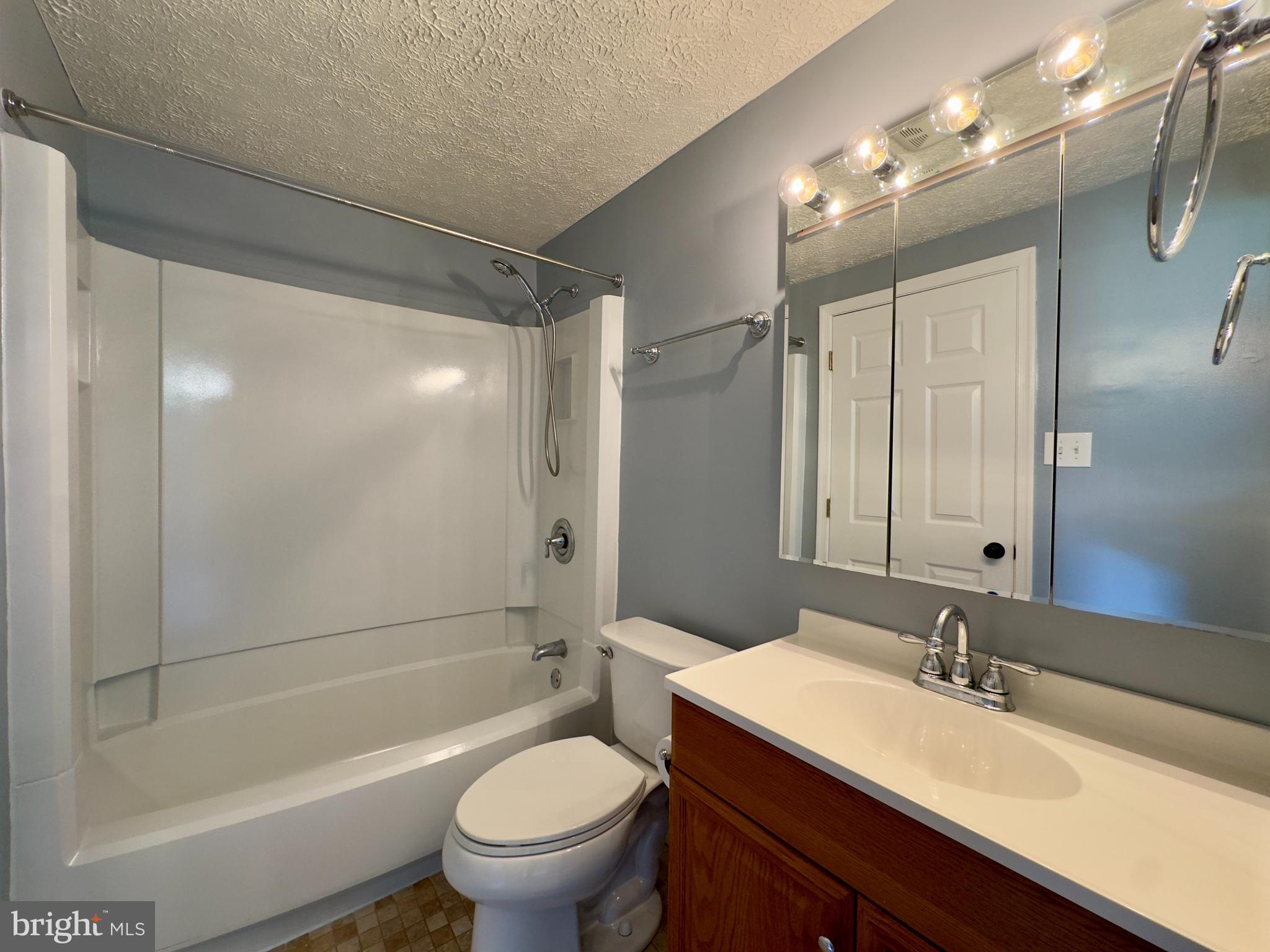 PERRY HALL - Residential Lease