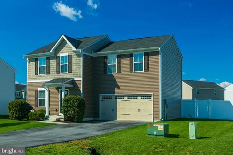 29 BEDSTRAW PLACE BUNKER HILL WV 25413