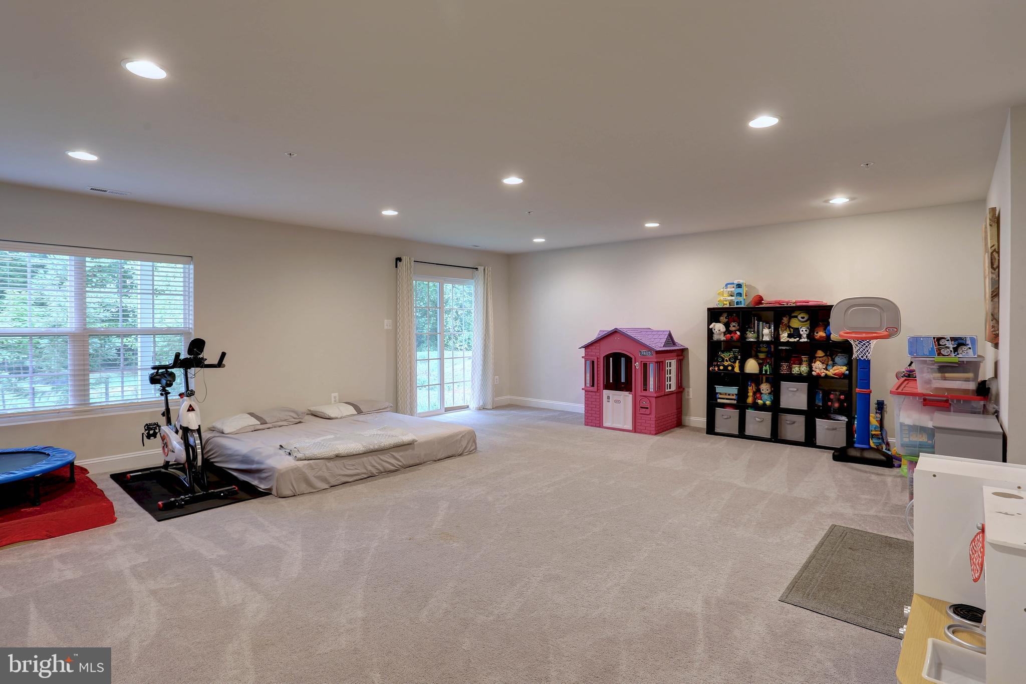 SUMMERFIELD VILLAGE - Residential