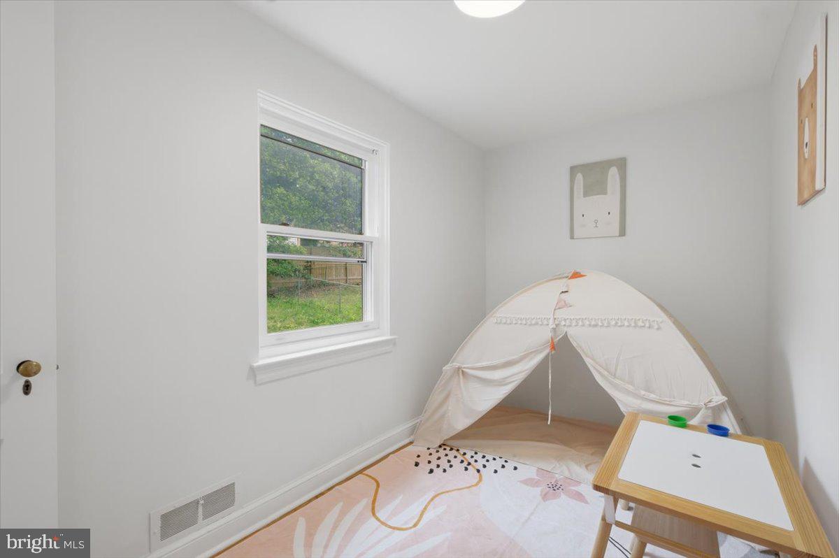 WOODSIDE - Residential