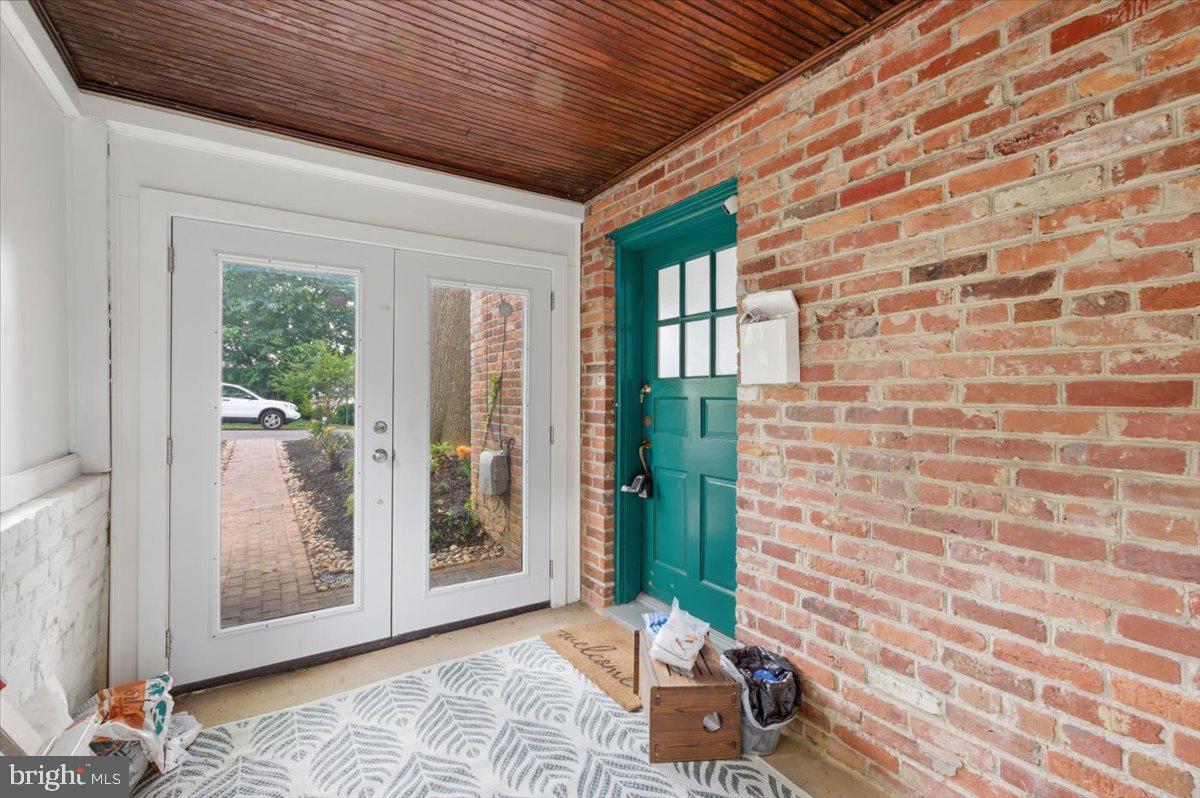 WOODSIDE - Residential