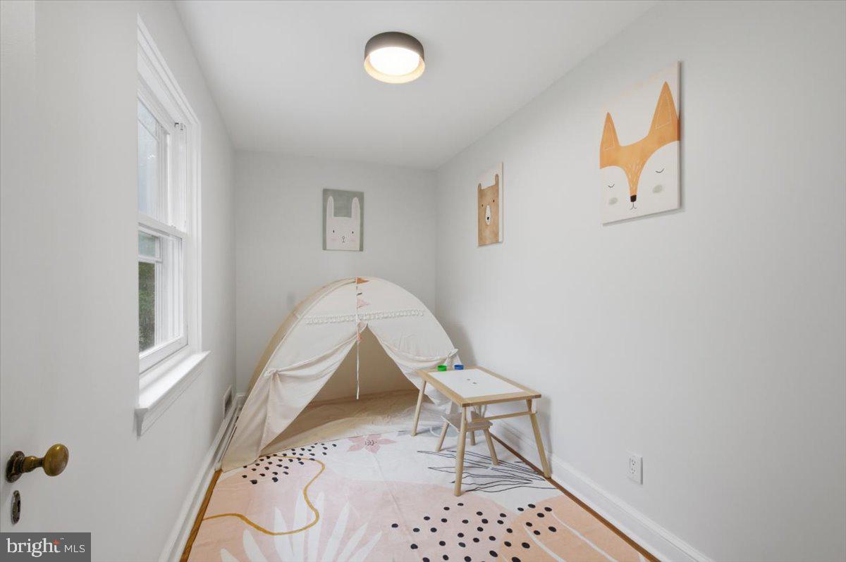 WOODSIDE - Residential