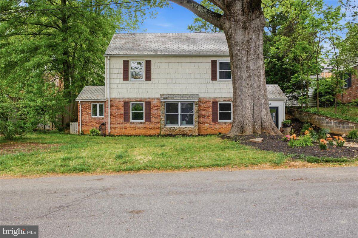 WOODSIDE - Residential
