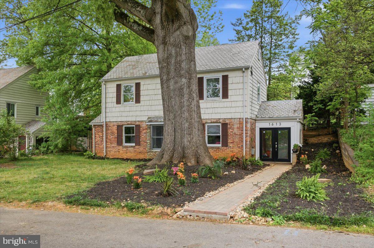 WOODSIDE - Residential