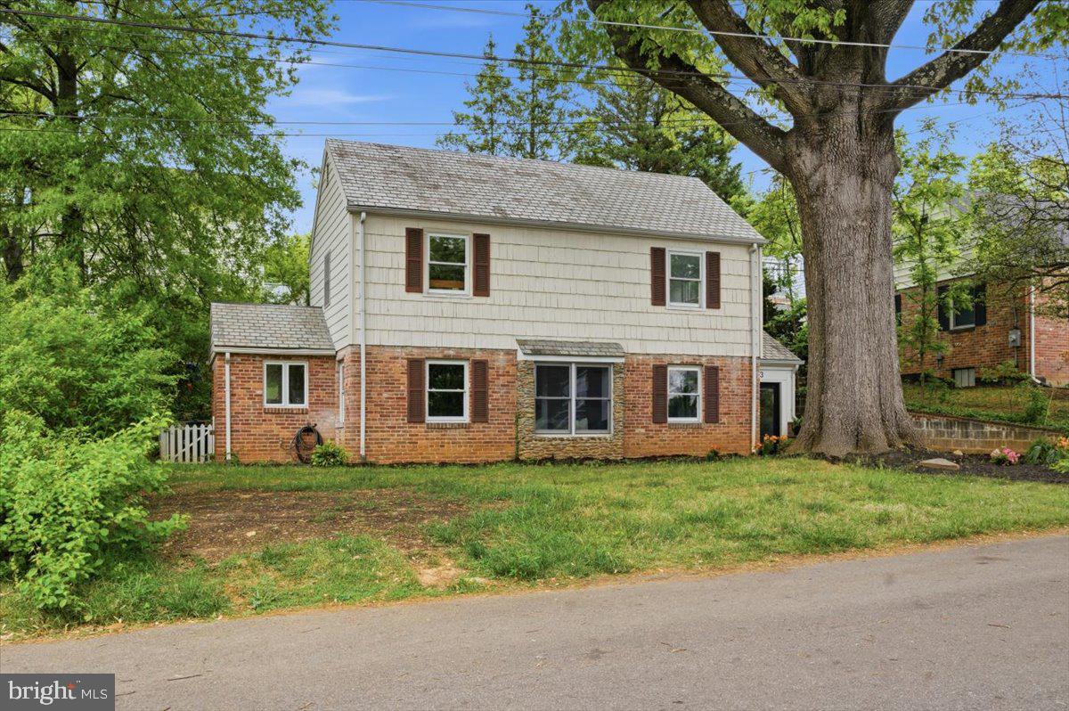 WOODSIDE - Residential