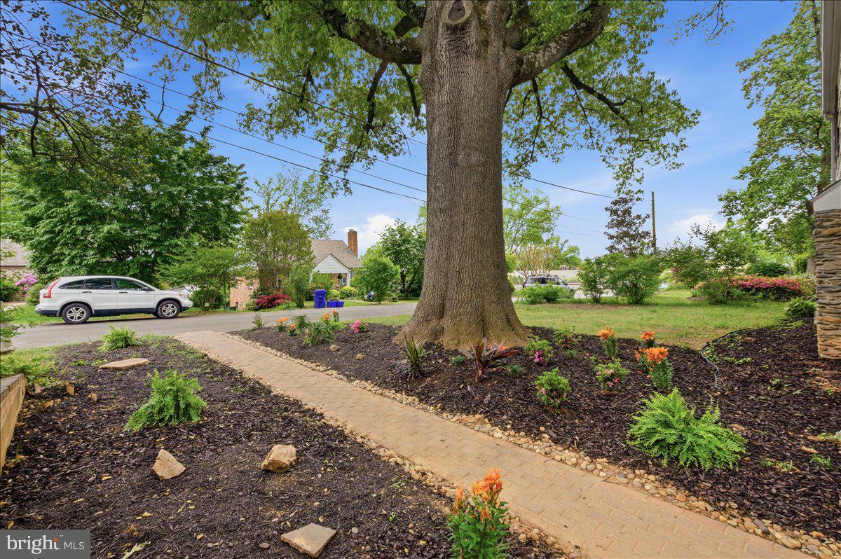 WOODSIDE - Residential