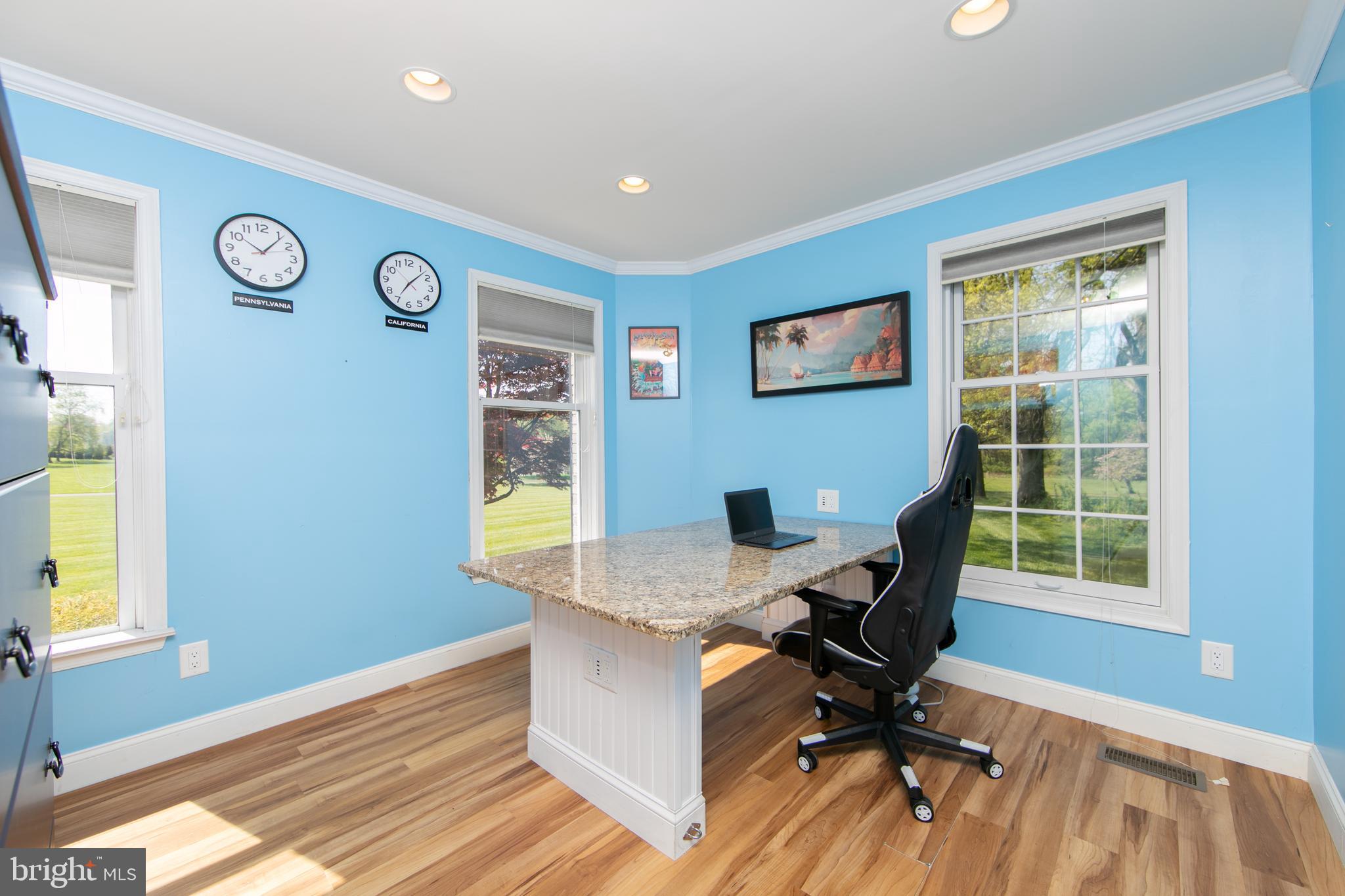 TWO POND ESTATES - Residential