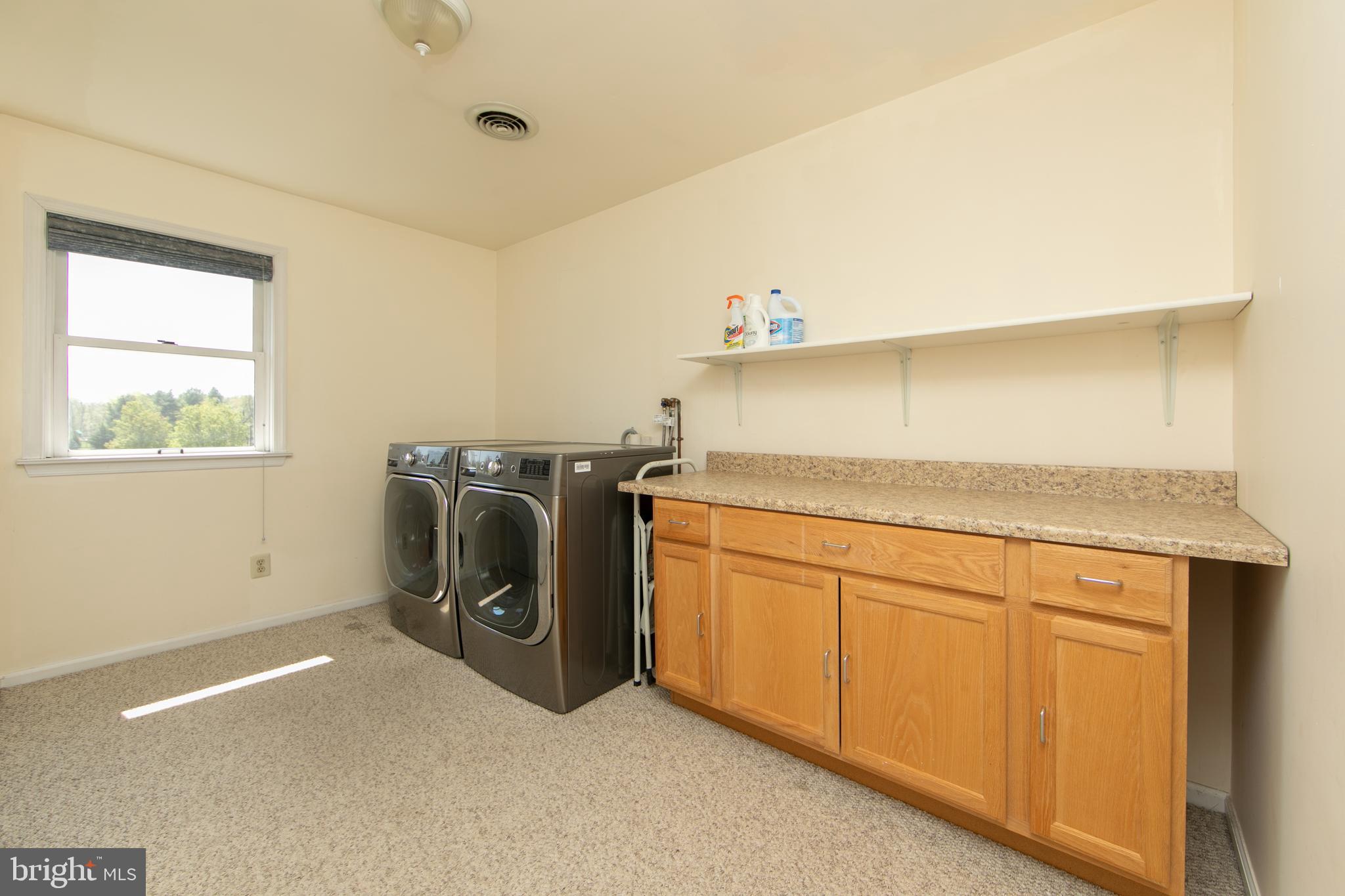 TWO POND ESTATES - Residential