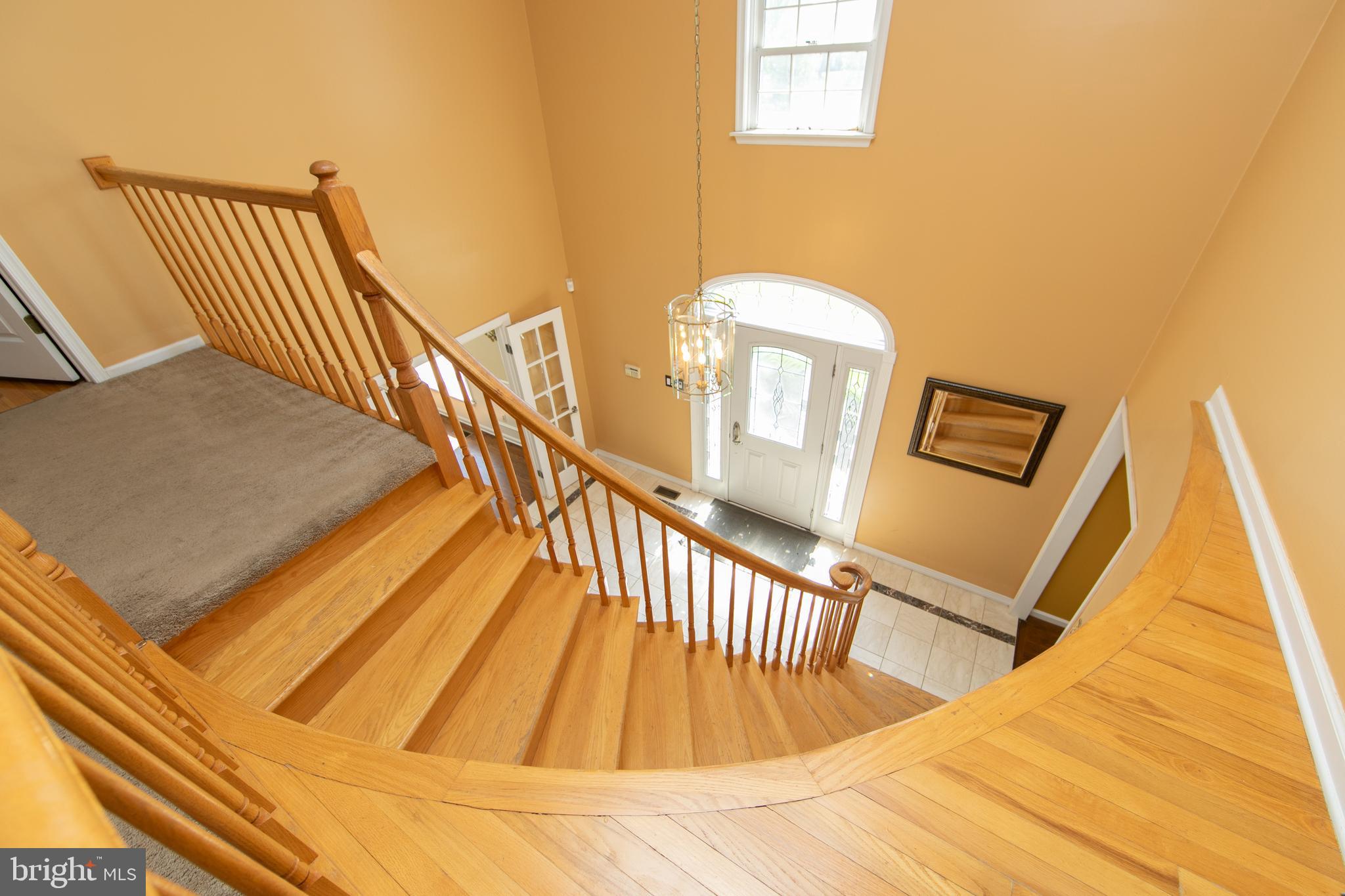 TWO POND ESTATES - Residential