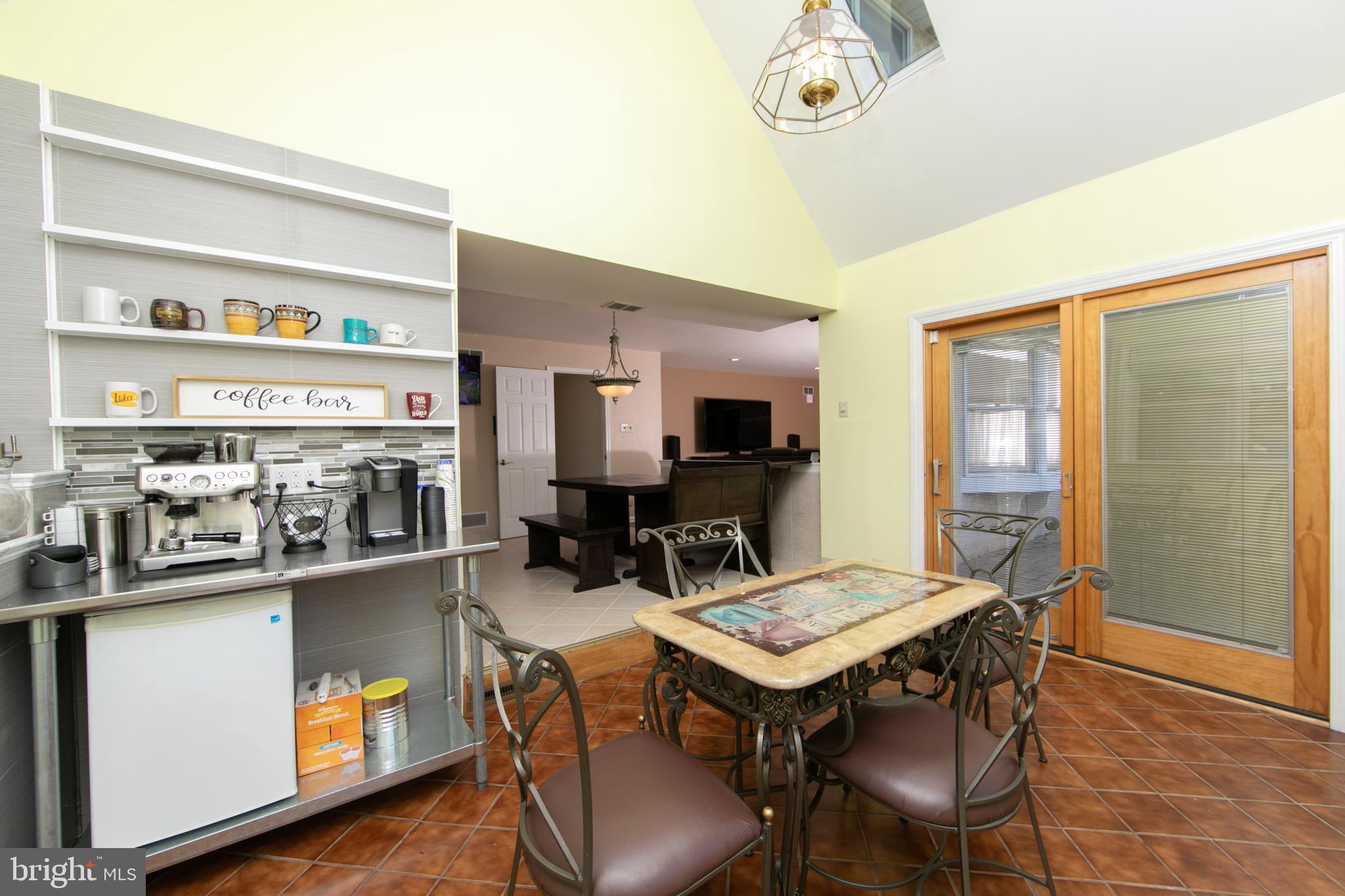 TWO POND ESTATES - Residential