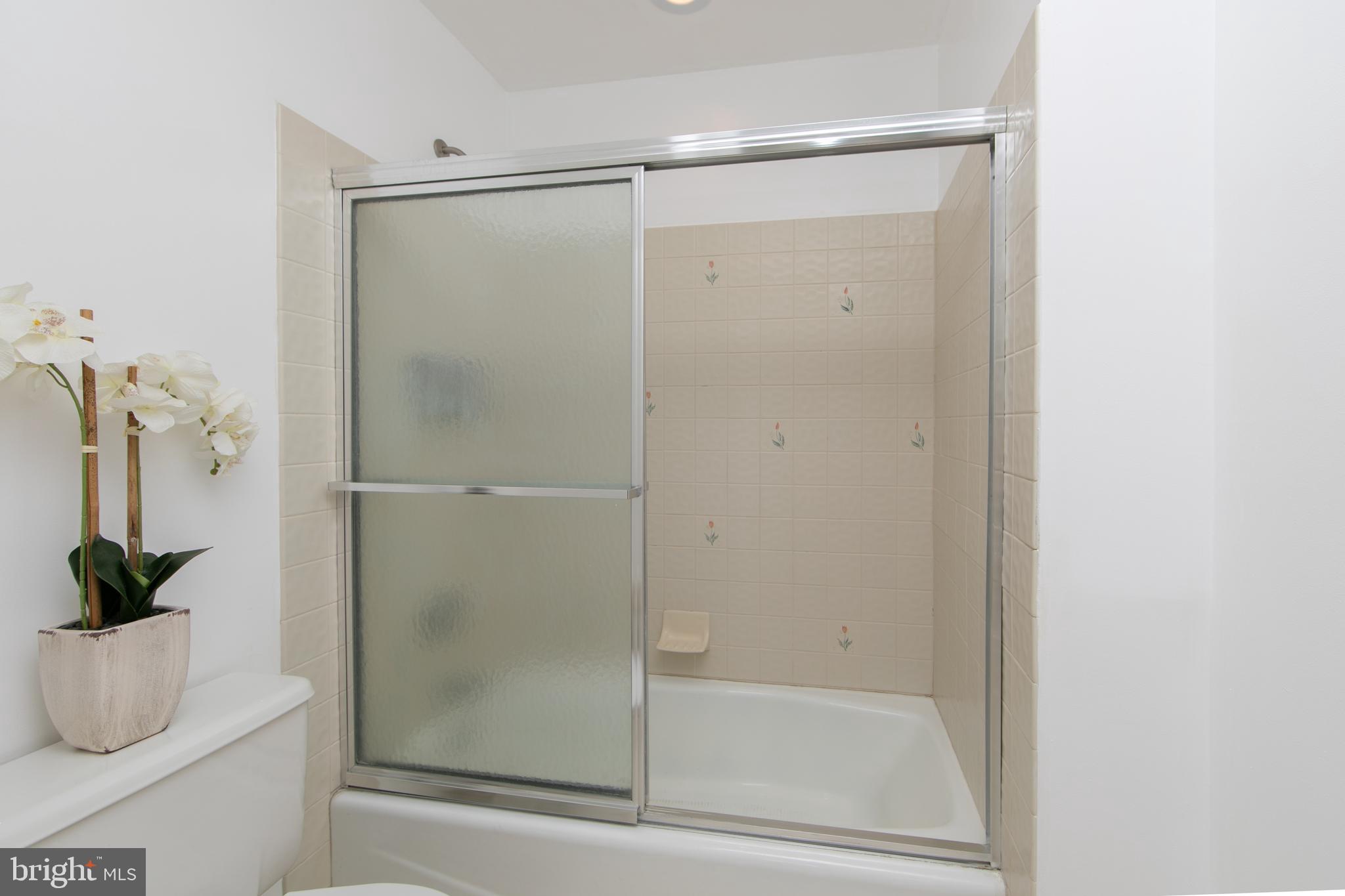 TWO POND ESTATES - Residential