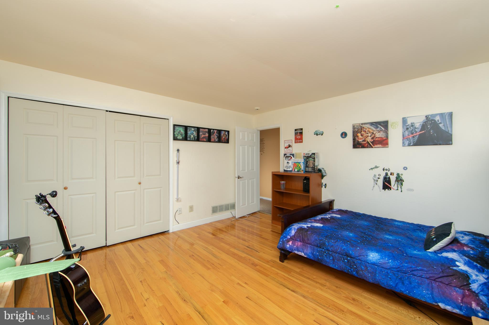 TWO POND ESTATES - Residential