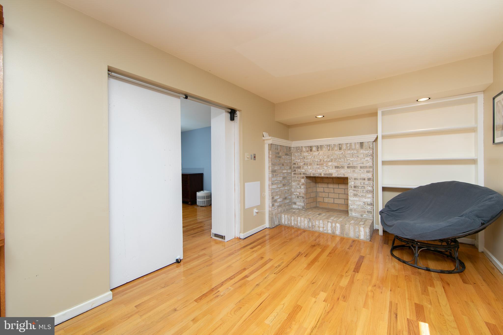 TWO POND ESTATES - Residential