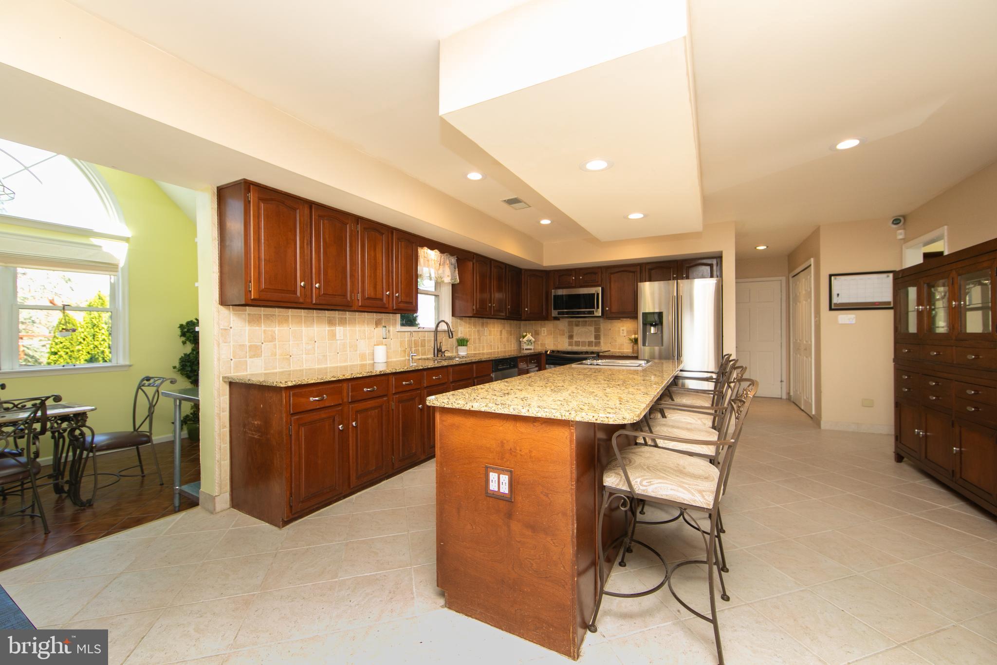 TWO POND ESTATES - Residential