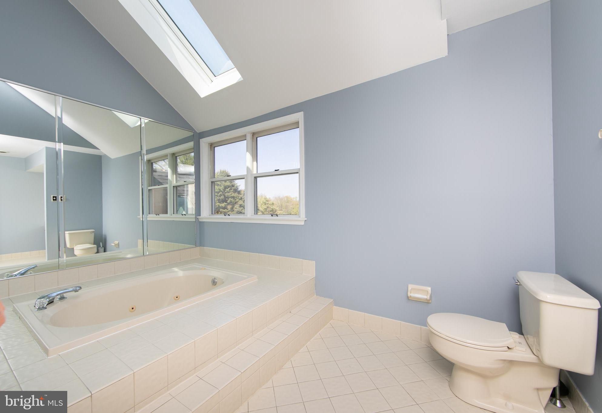 TWO POND ESTATES - Residential