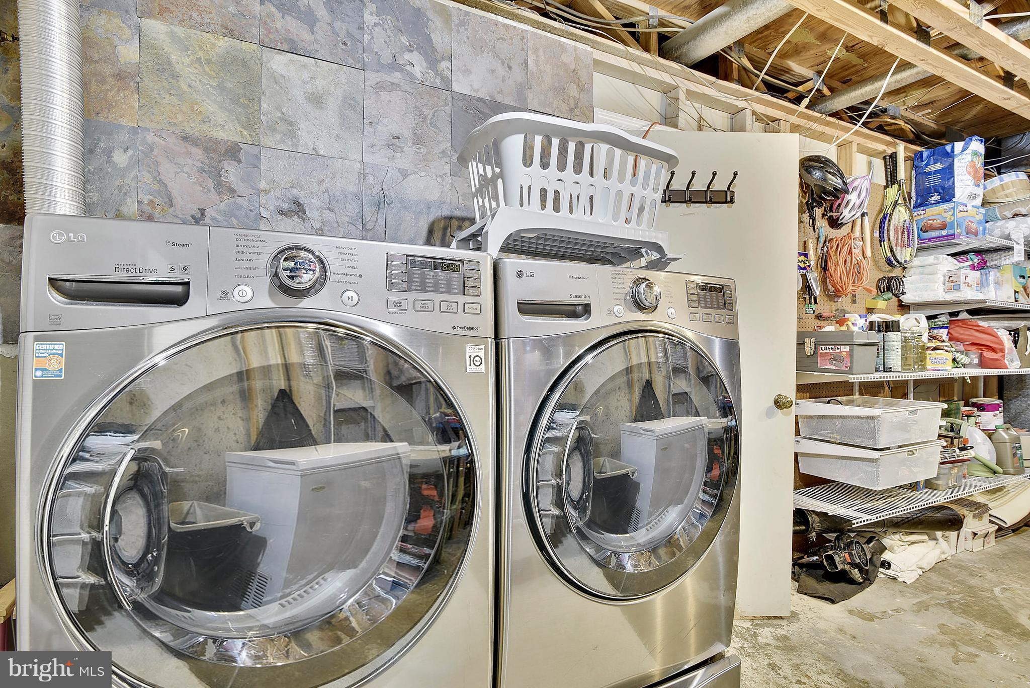 WASHINGTON SQUARE - Residential