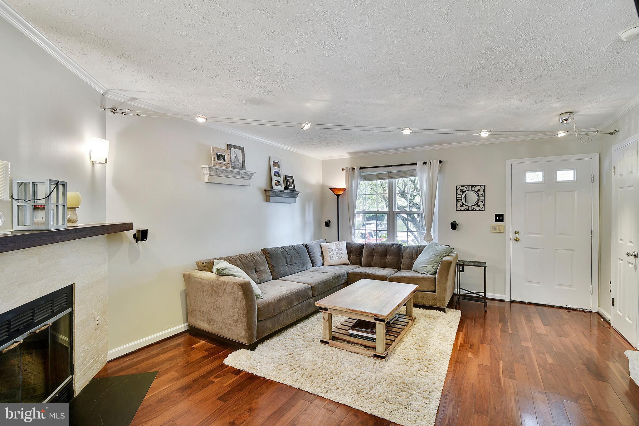 WASHINGTON SQUARE - Residential